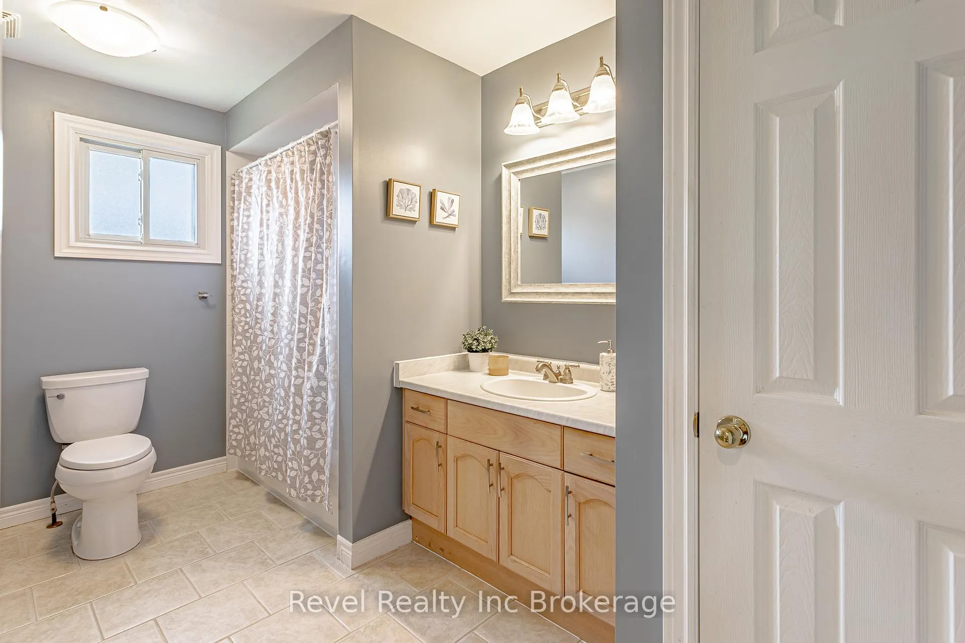Photo 20 of 7 Childerhose Crescent, Brantford, Lynden Hills — HOMEH