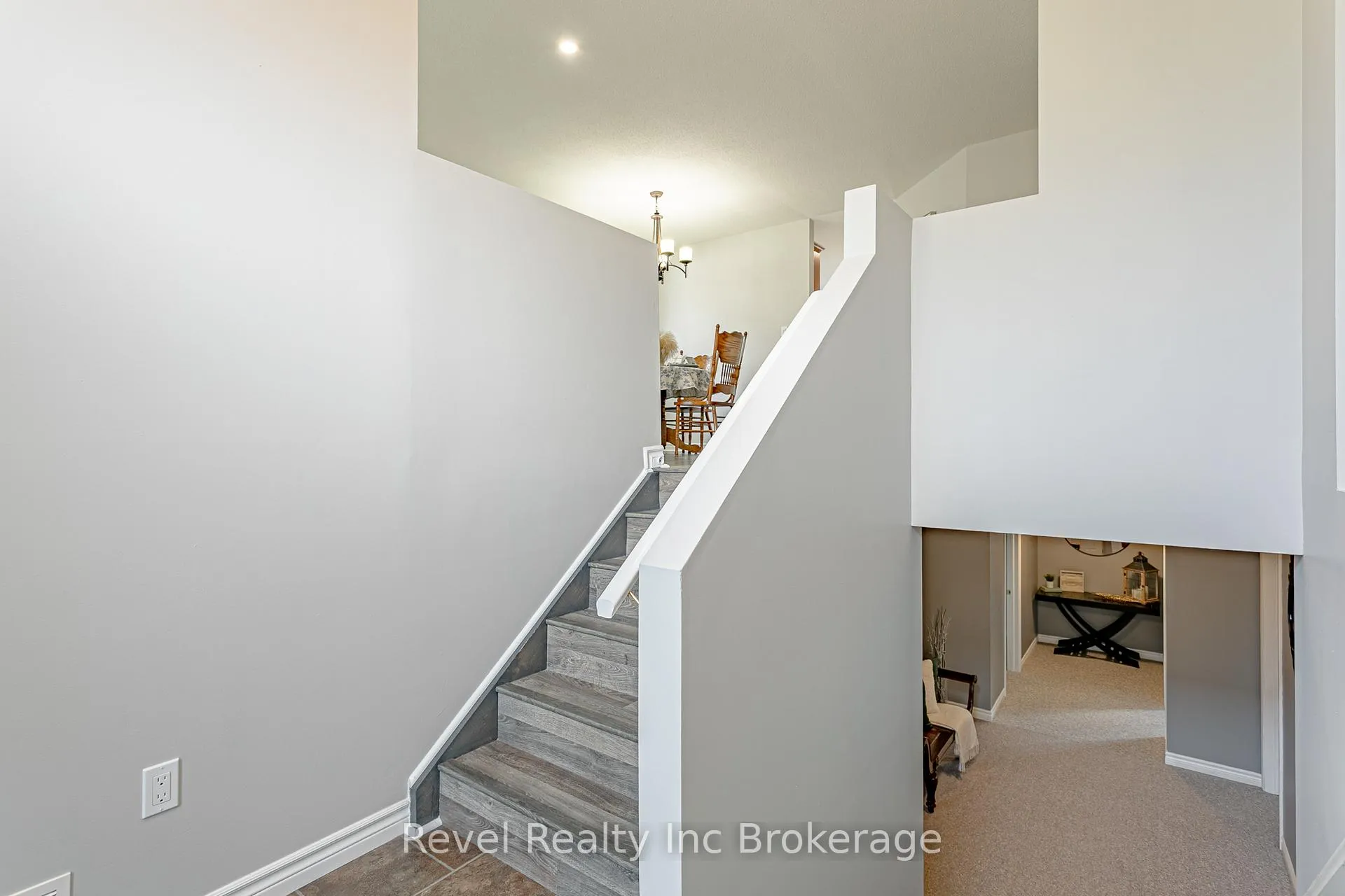Photo 22 of 7 Childerhose Crescent, Brantford, Lynden Hills — HOMEH
