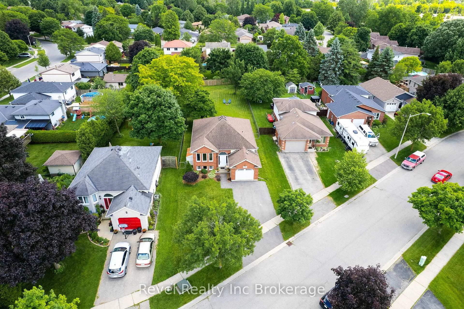 Photo 38 of 7 Childerhose Crescent, Brantford, Lynden Hills — HOMEH