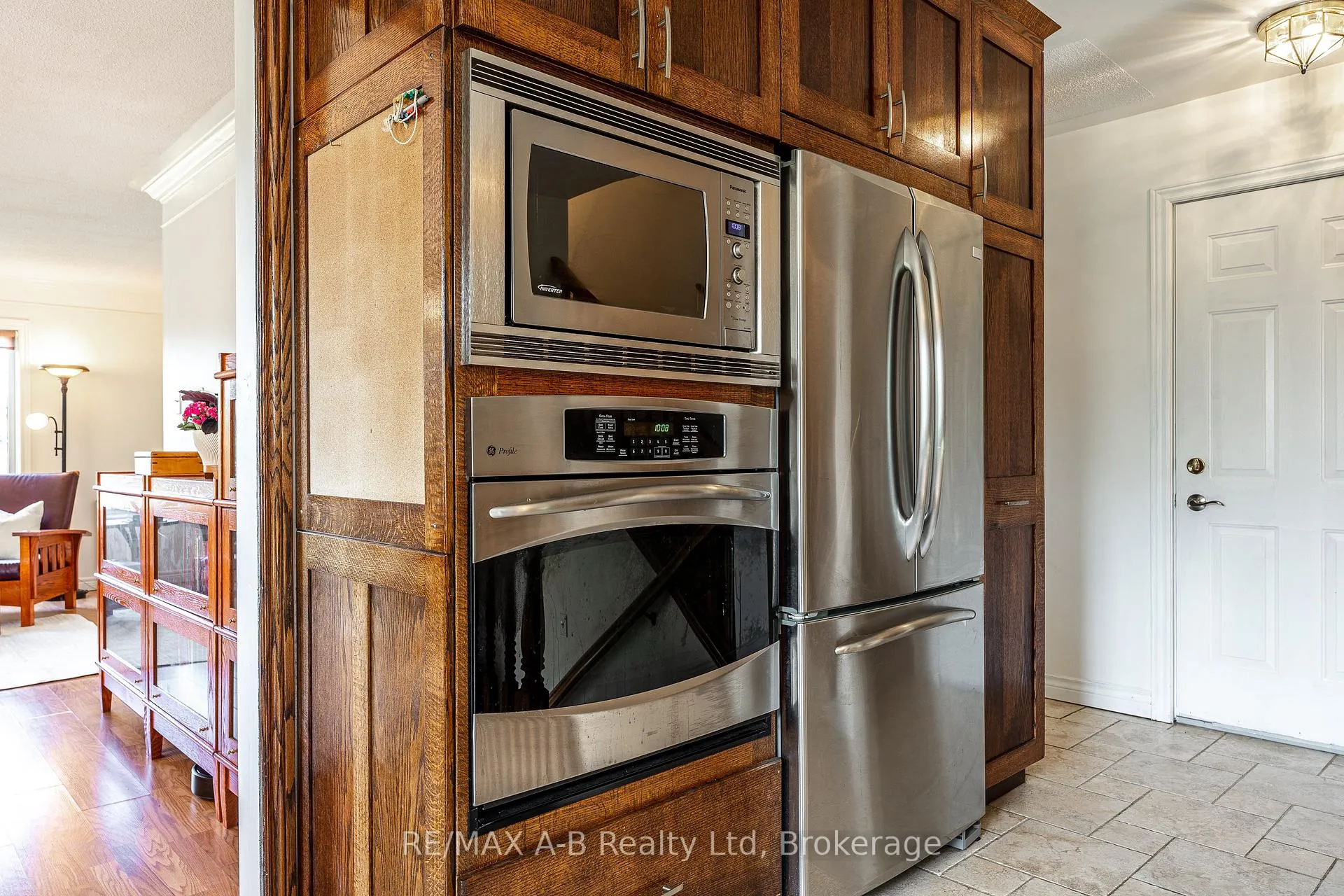 Photo 16 of 6 Meadowridge Court, St. Marys — HOMEH