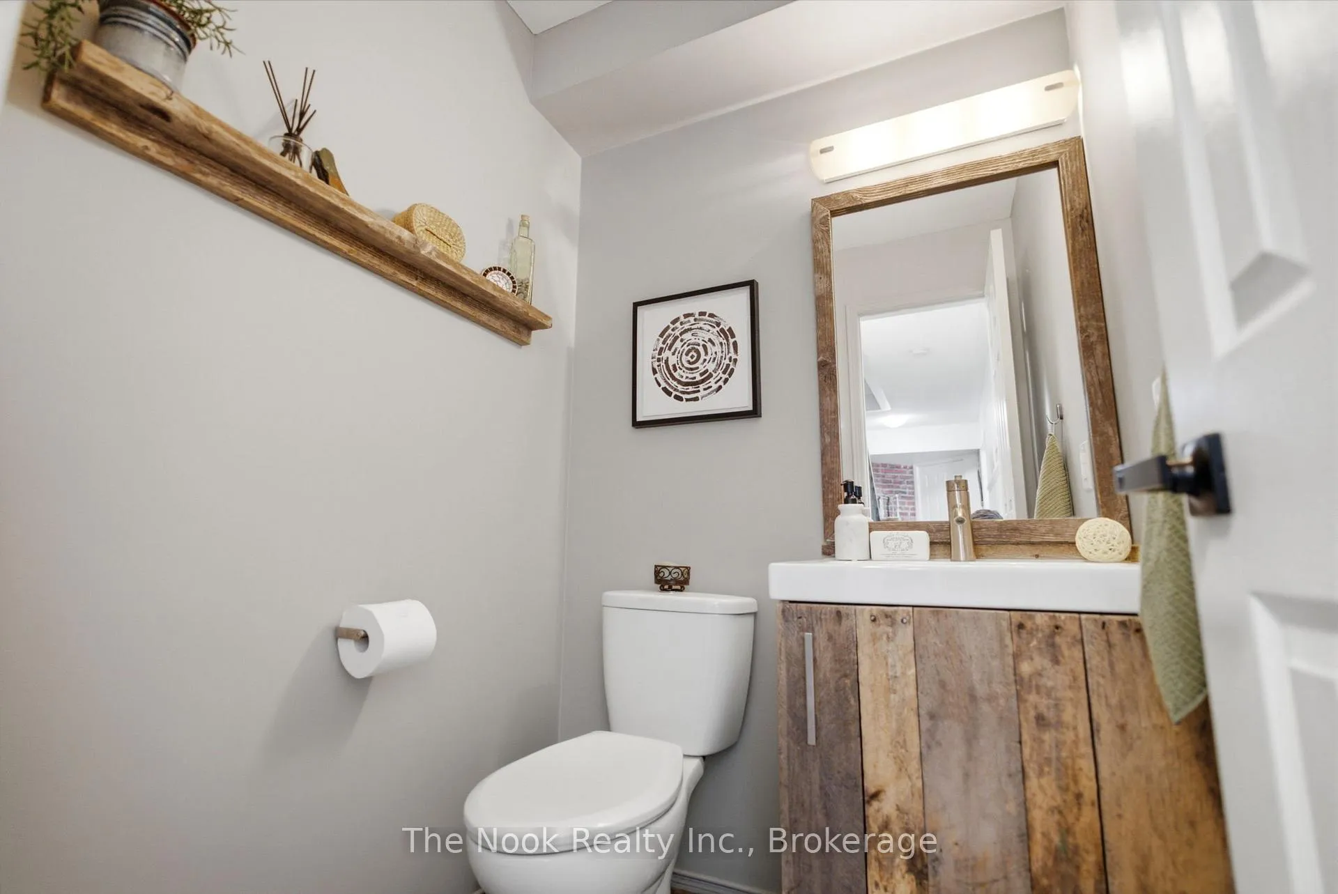 Photo 13 of 23 Thornbury Street, Clarington, Courtice — HOMEH