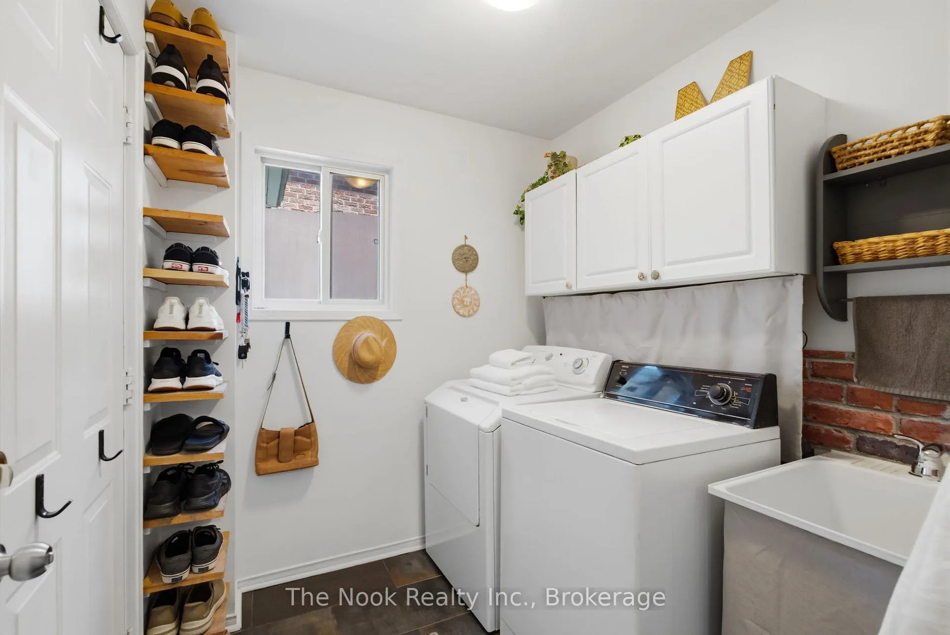 Photo 14 of 23 Thornbury Street, Clarington, Courtice — HOMEH