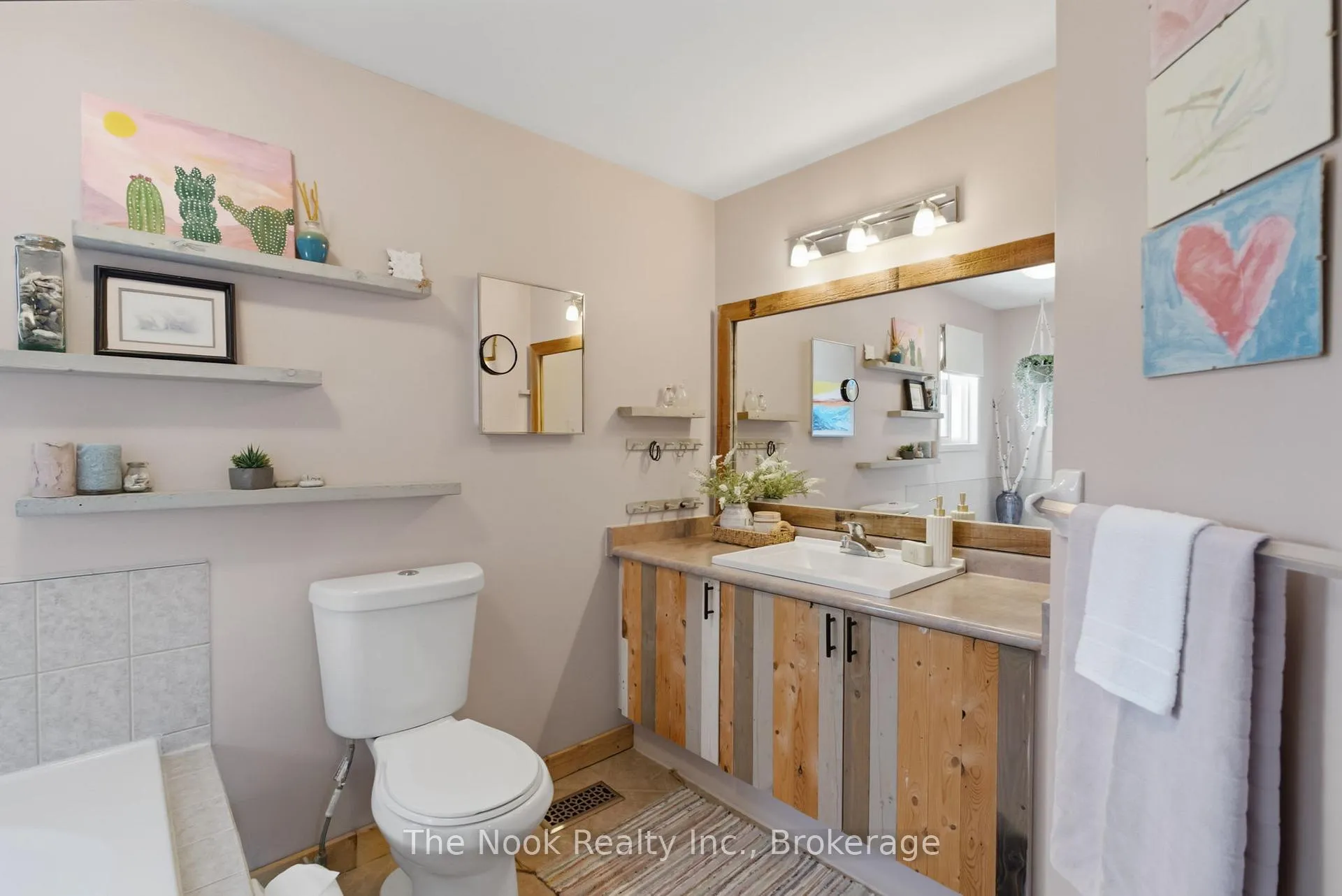 Photo 18 of 23 Thornbury Street, Clarington, Courtice — HOMEH