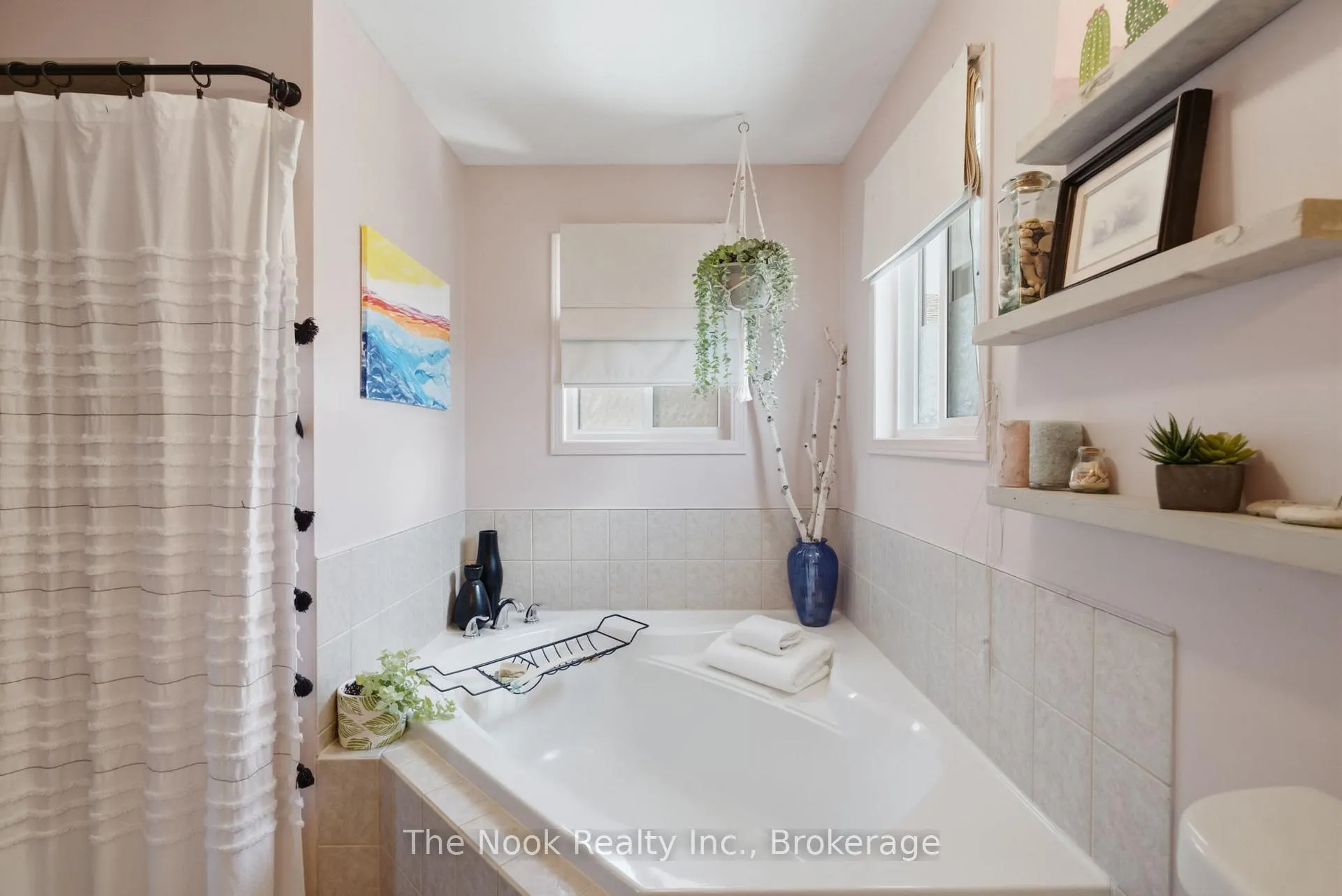 Photo 19 of 23 Thornbury Street, Clarington, Courtice — HOMEH