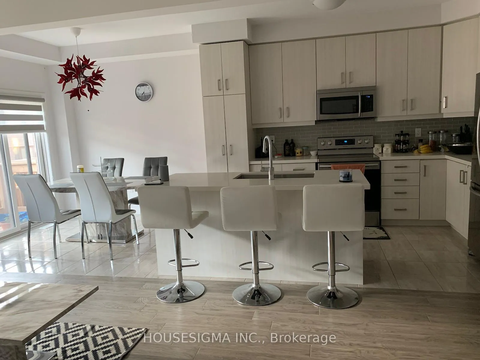 Photo 4 of 59 Greenwich Avenue, Hamilton, Stoney Creek — HOMEH