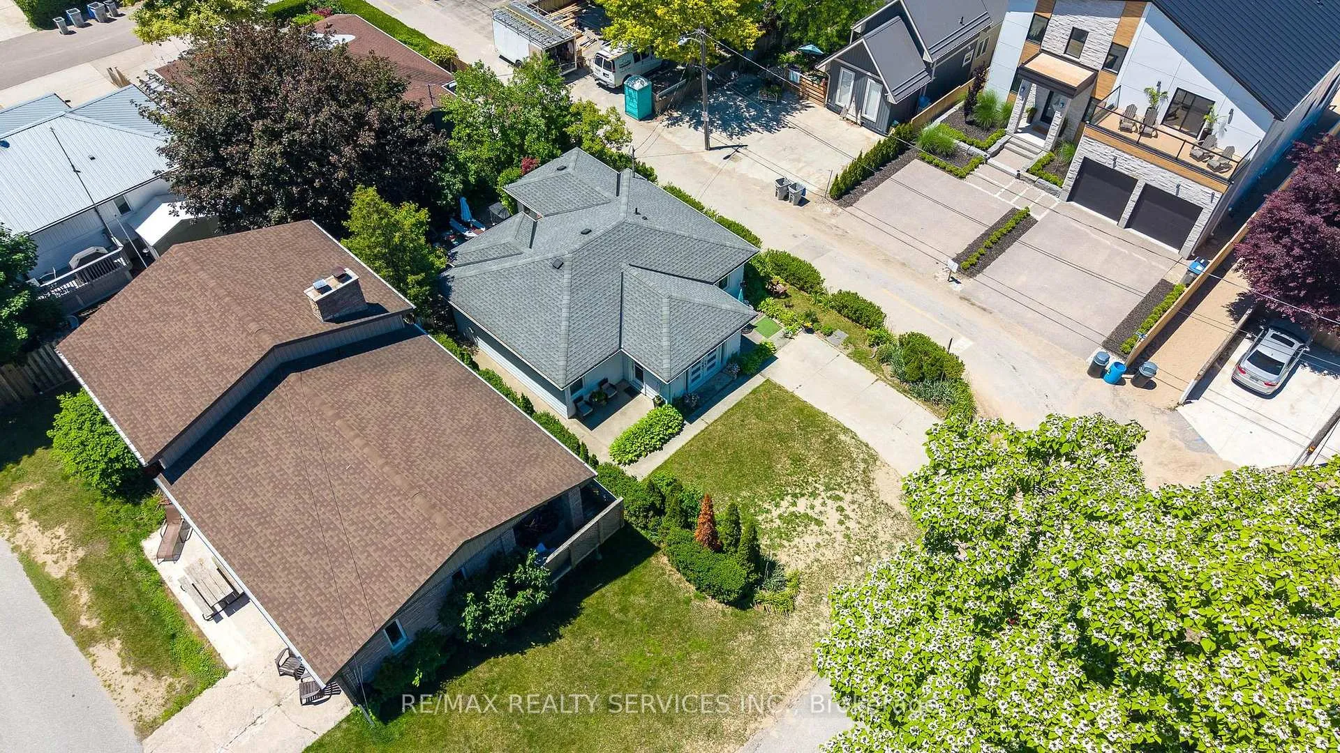 Photo 6 of 70 Oak Street, Lambton Shores, Grand Bend — HOMEH