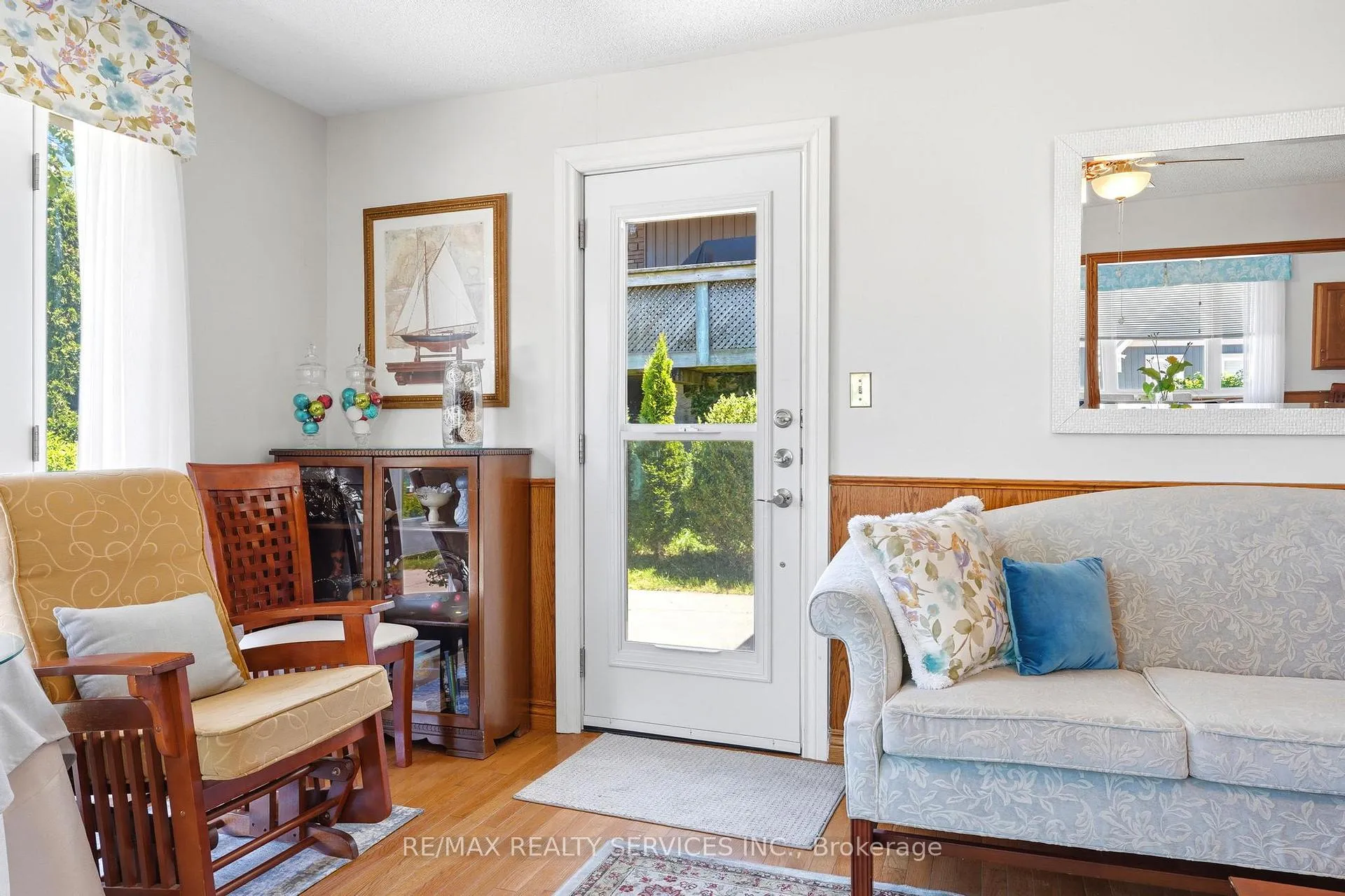 Photo 11 of 70 Oak Street, Lambton Shores, Grand Bend — HOMEH