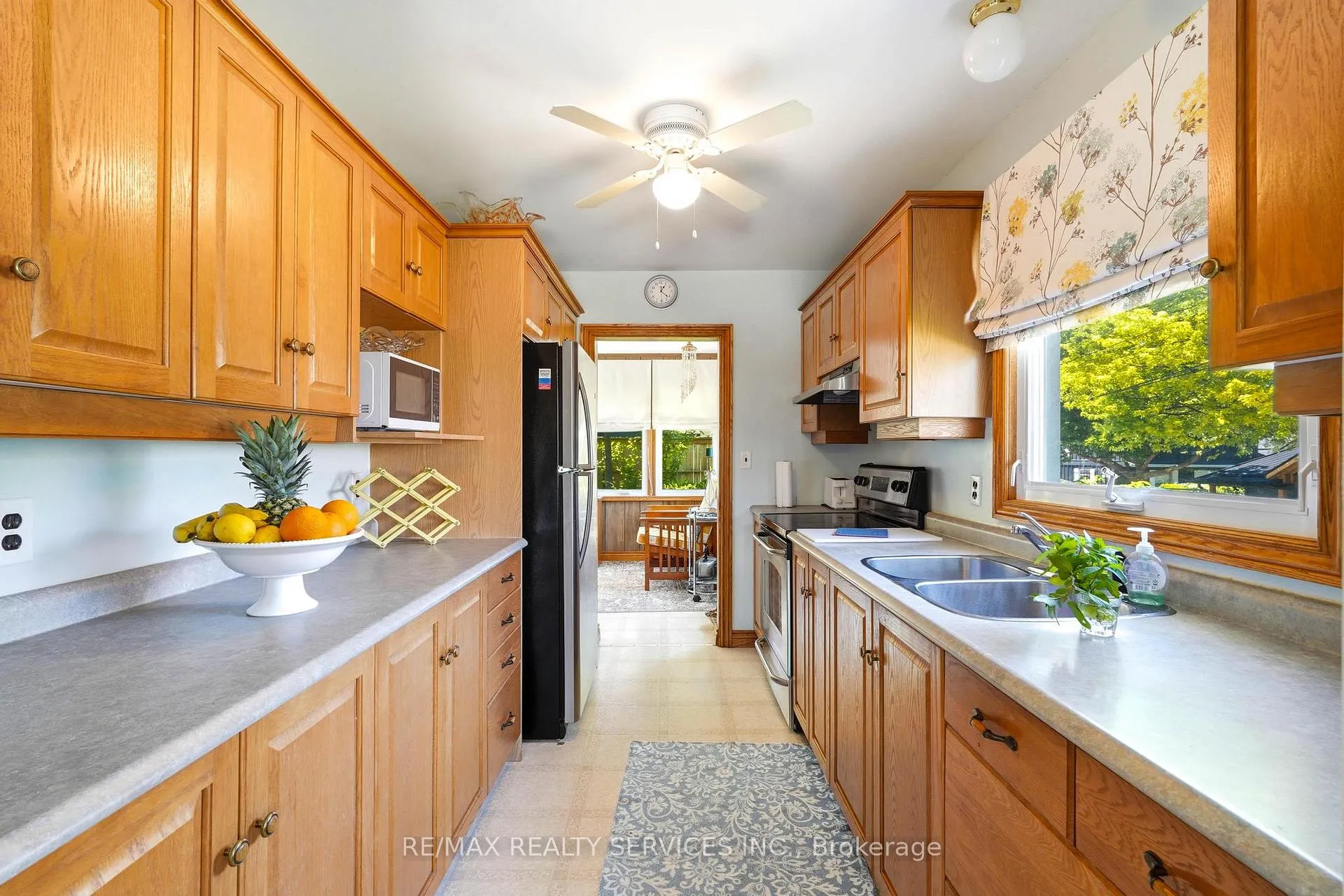 Photo 18 of 70 Oak Street, Lambton Shores, Grand Bend — HOMEH