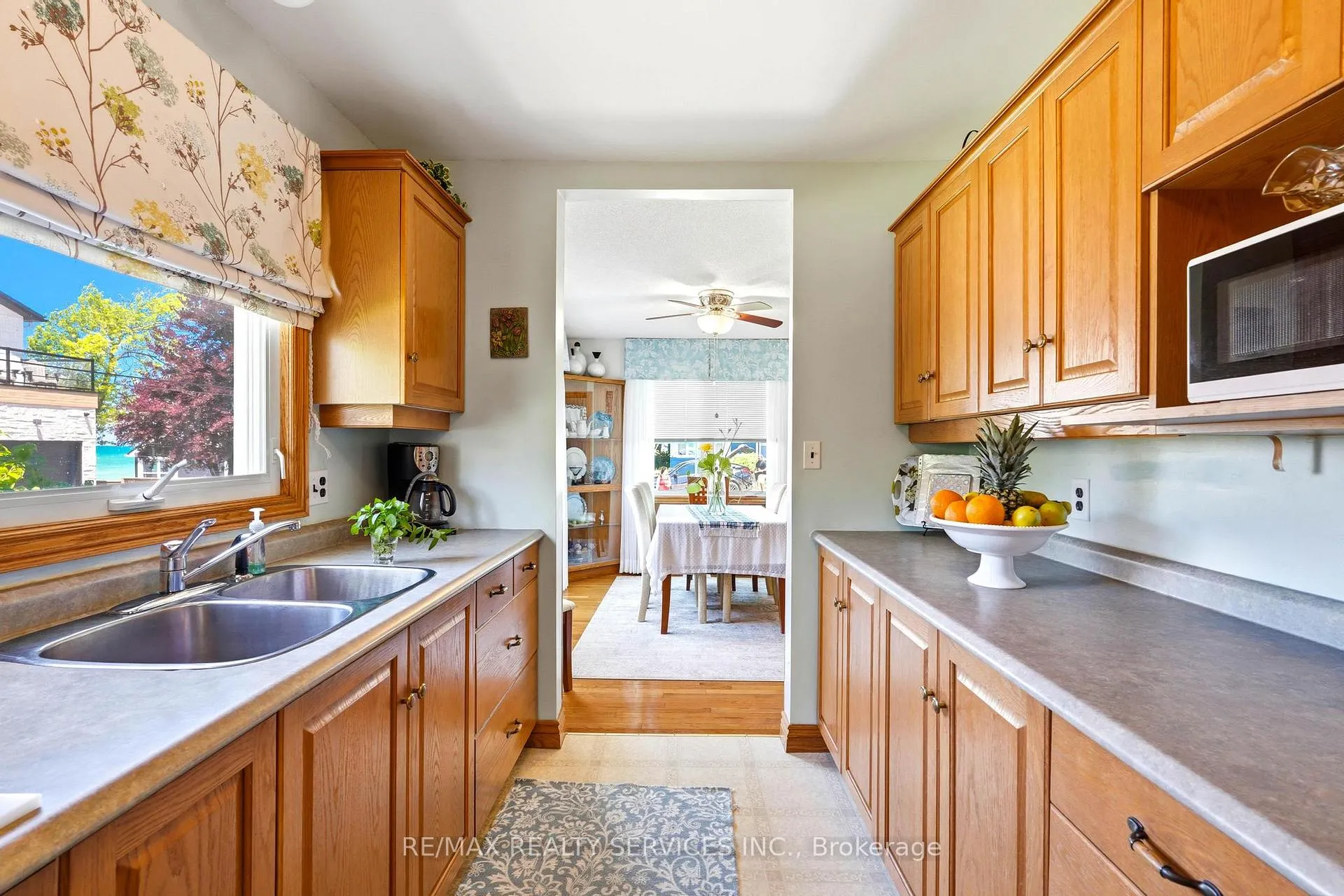 Photo 20 of 70 Oak Street, Lambton Shores, Grand Bend — HOMEH