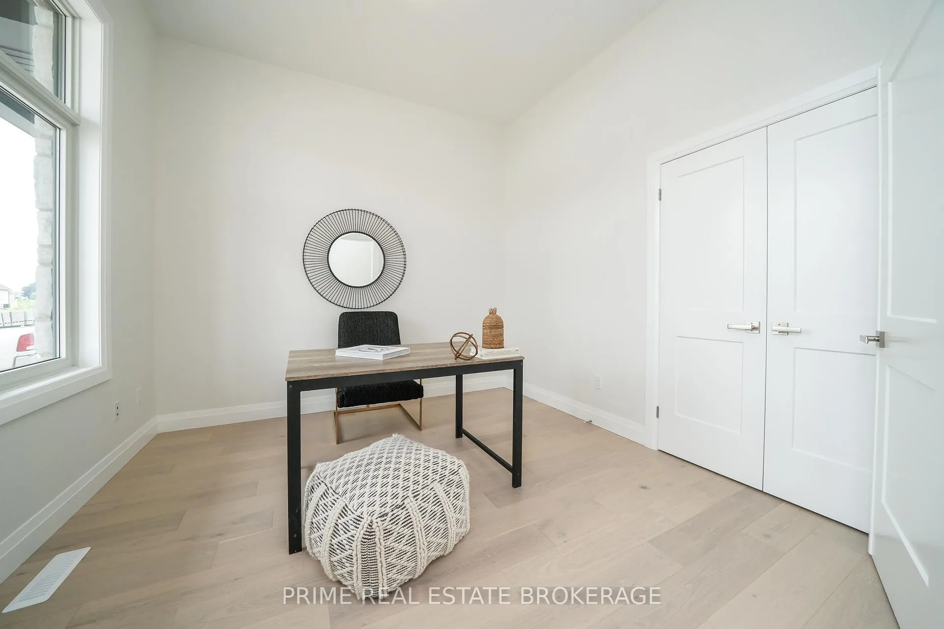 Photo 7 of Unit 6, 62 Compass Trail, Central Elgin, Rural Central Elgin — HOMEH