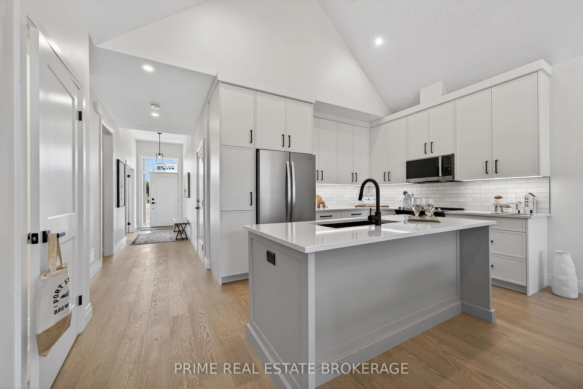 Photo 17 of Unit 6, 62 Compass Trail, Central Elgin, Rural Central Elgin — HOMEH