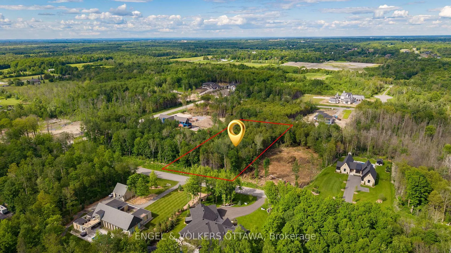 Photo 3 of 2331 Kilchurn Terrace, Ottawa, Manotick East to Manotick Station — HOMEH
