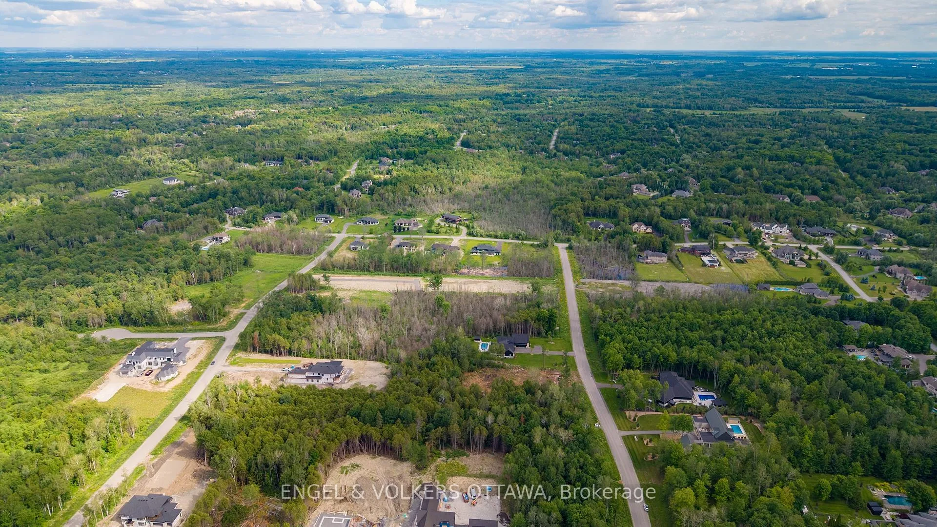 Photo 8 of 2331 Kilchurn Terrace, Ottawa, Manotick East to Manotick Station — HOMEH