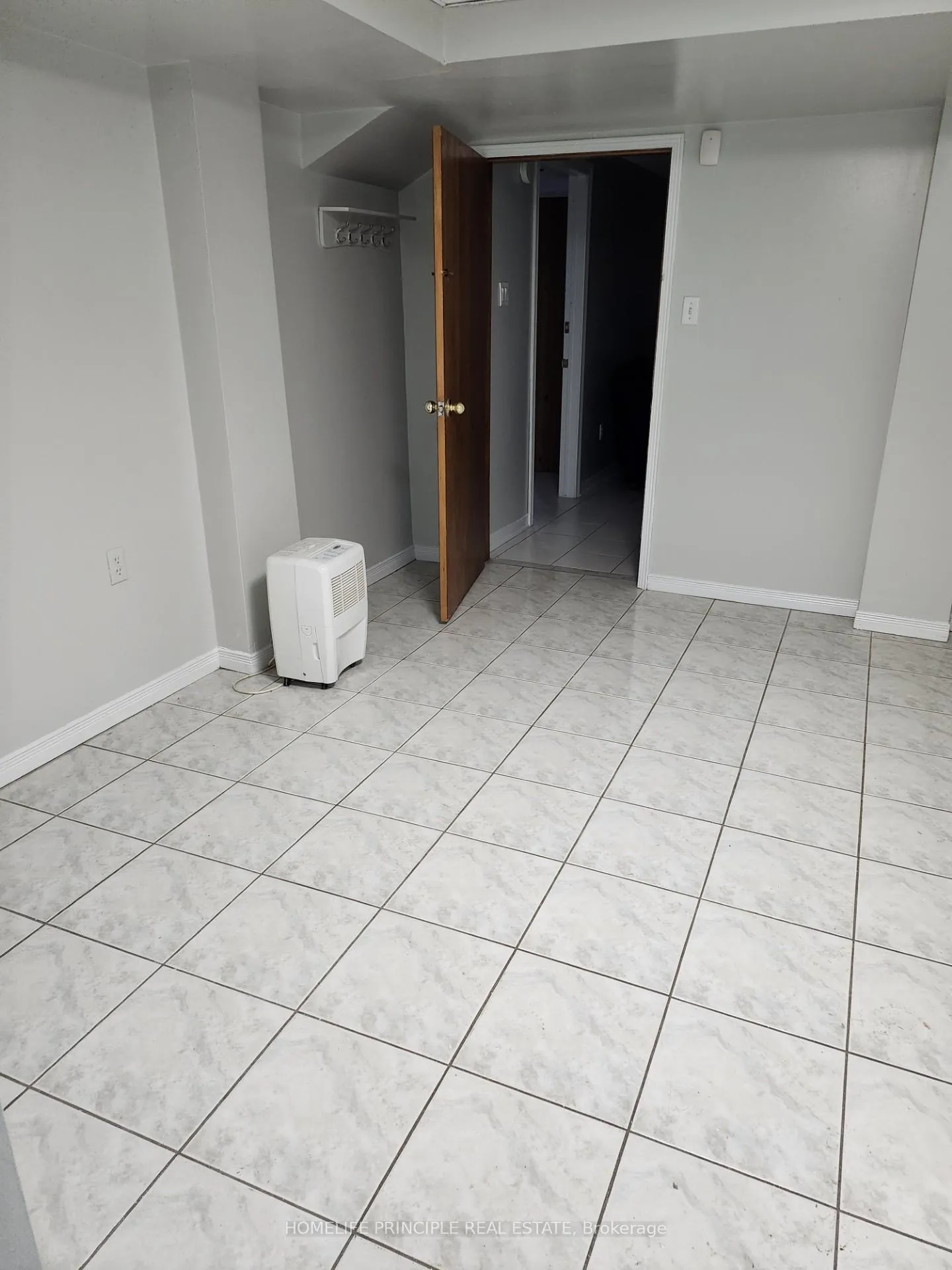Photo 6 of Unit BSMT, 107 Flushing Avenue, Vaughan, East Woodbridge — HOMEH