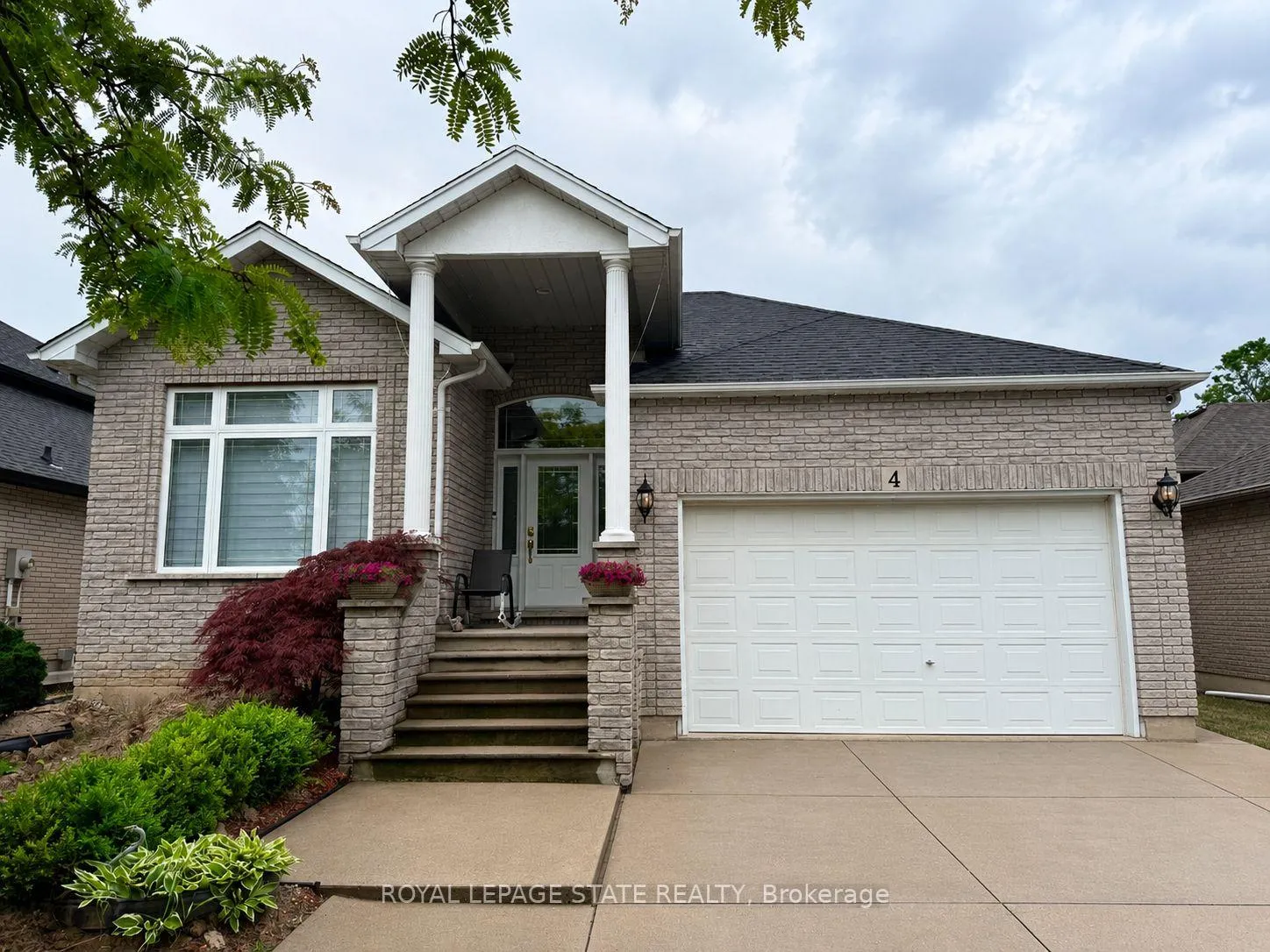 Photo 1 of Unit LOWER UNIT, 4 Waterside Drive, Hamilton, Winona Park — HOMEH