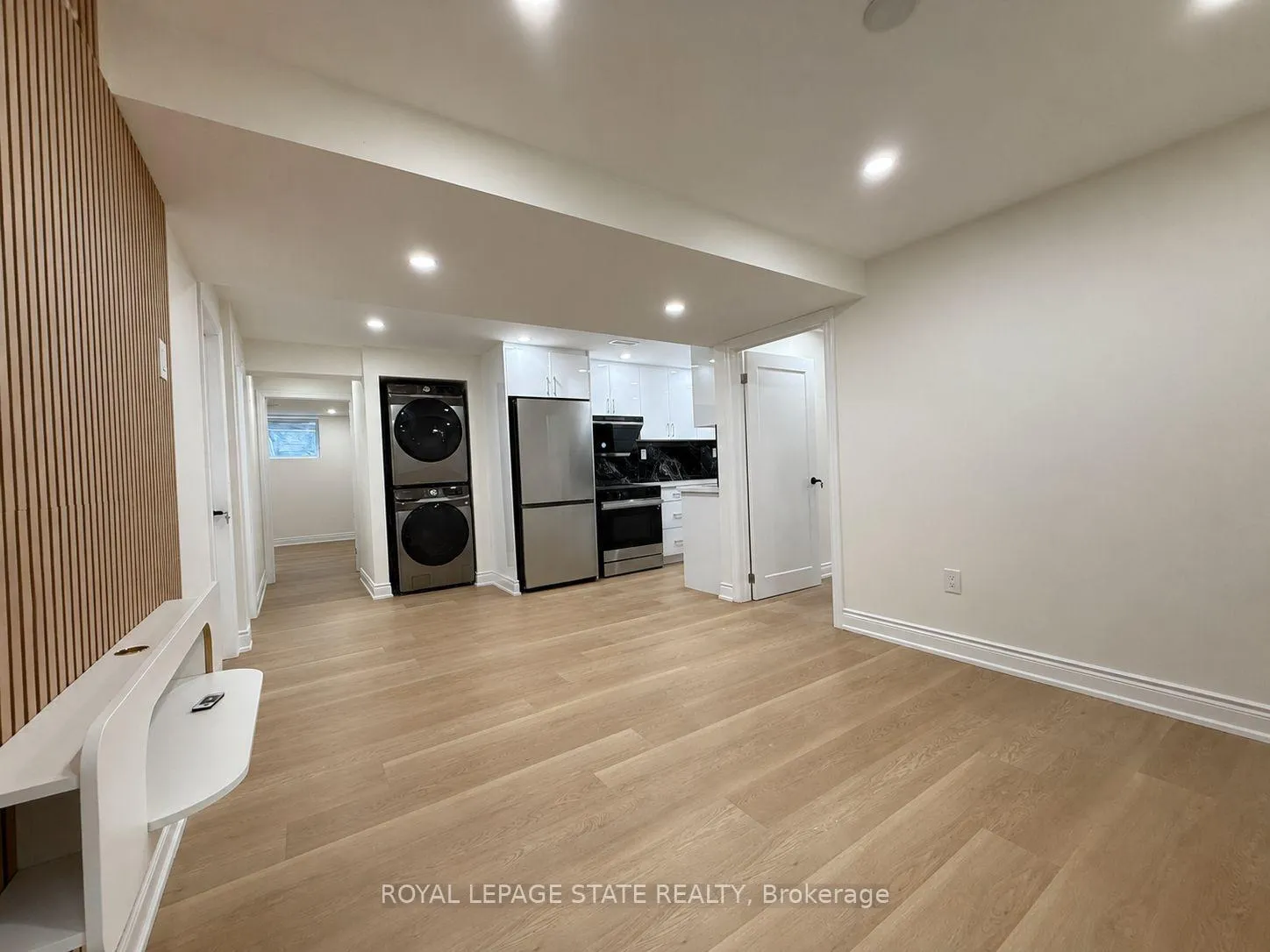 Photo 7 of Unit LOWER UNIT, 4 Waterside Drive, Hamilton, Winona Park — HOMEH