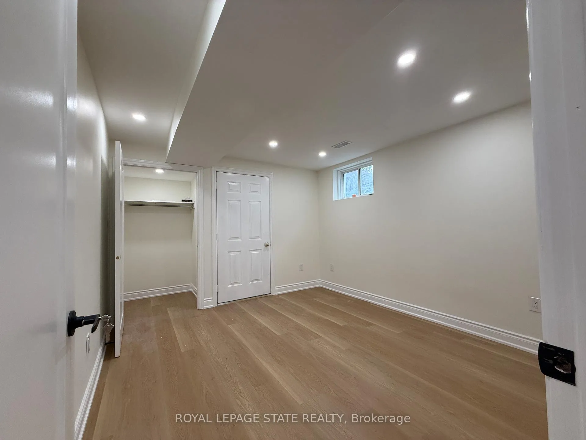Photo 10 of Unit LOWER UNIT, 4 Waterside Drive, Hamilton, Winona Park — HOMEH