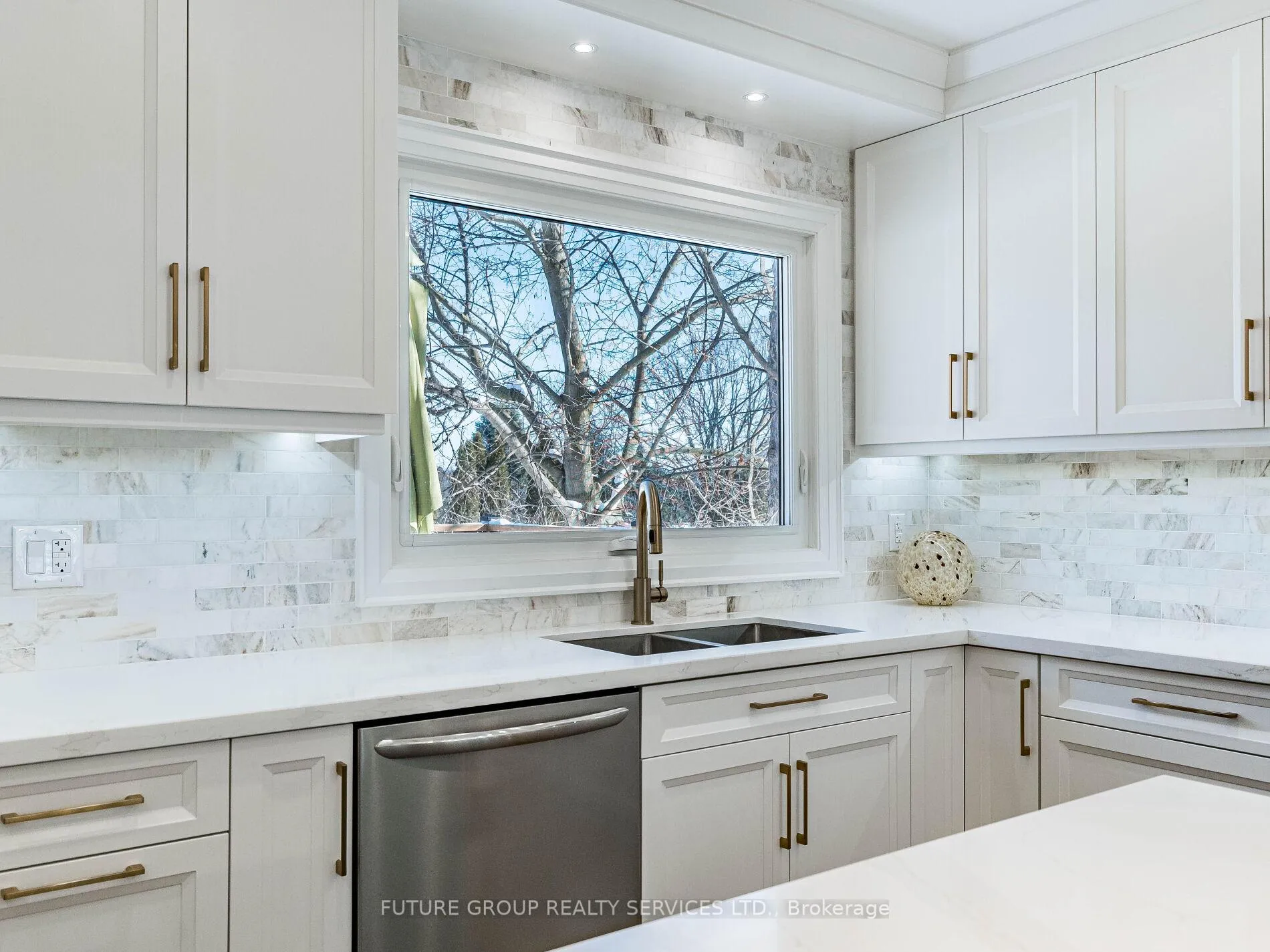 Photo 11 of 153 Daniel Street N, Erin — HOMEH