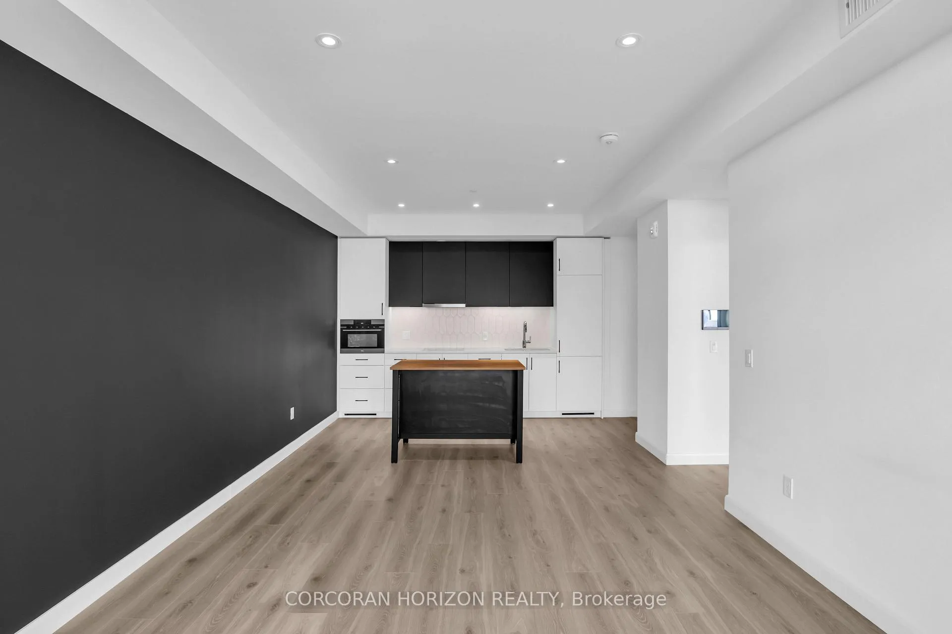 Photo 12 of Unit 1708, 741 King Street W, Kitchener — HOMEH