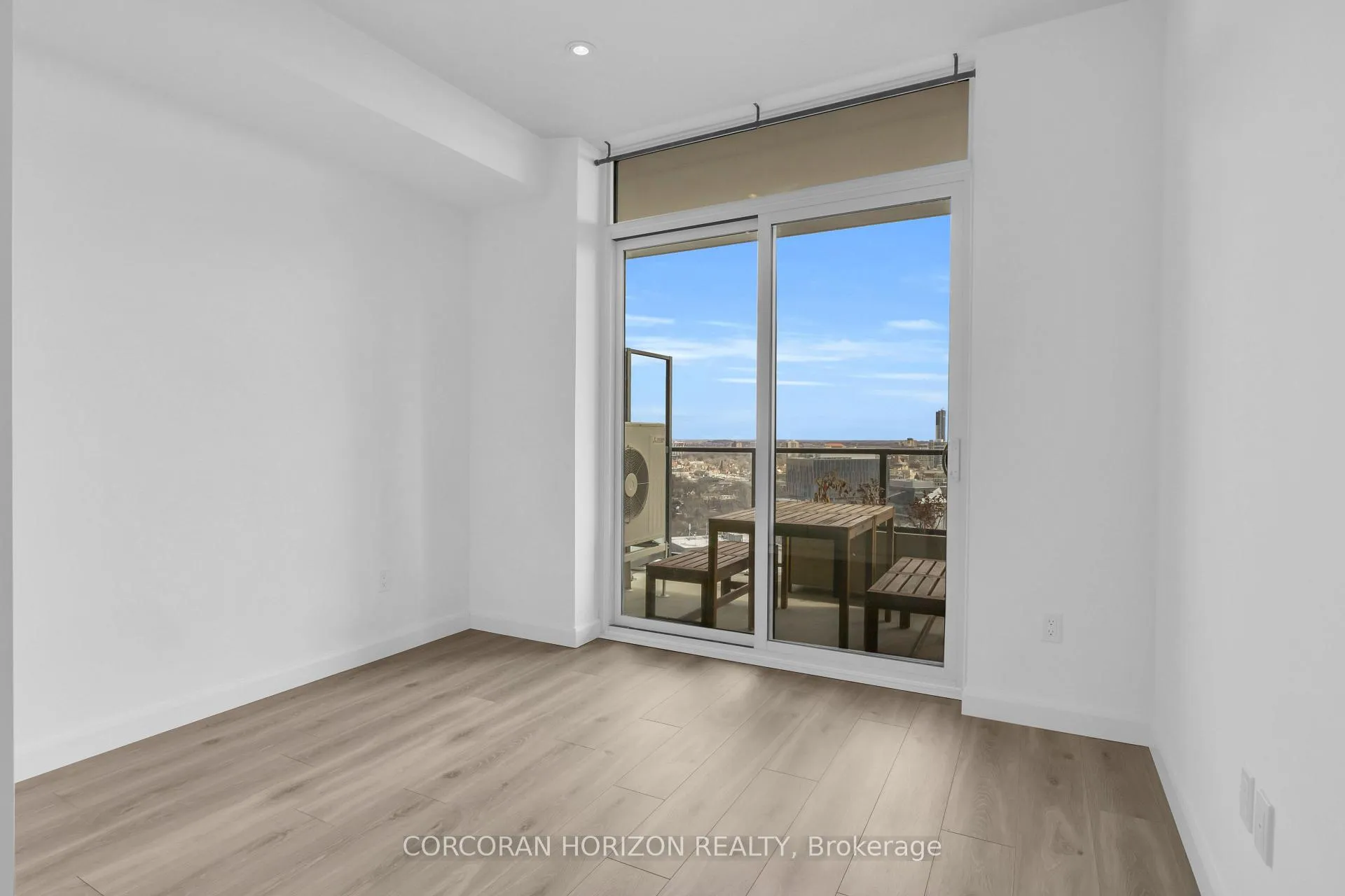Photo 17 of Unit 1708, 741 King Street W, Kitchener — HOMEH