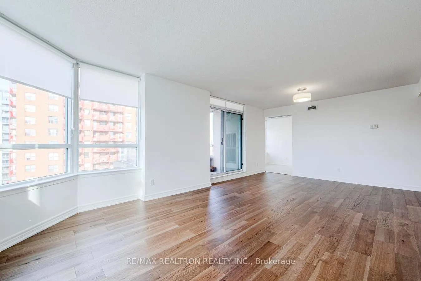 Photo 12 of Unit 708, 2 Covington Road, Toronto, Englemount-Lawrence — HOMEH