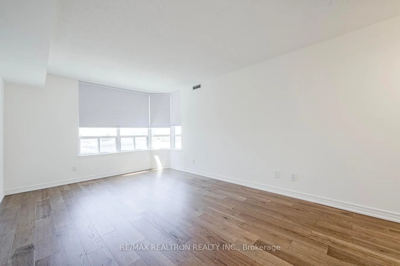 Photo 21 of Unit 708, 2 Covington Road, Toronto, Englemount-Lawrence — HOMEH
