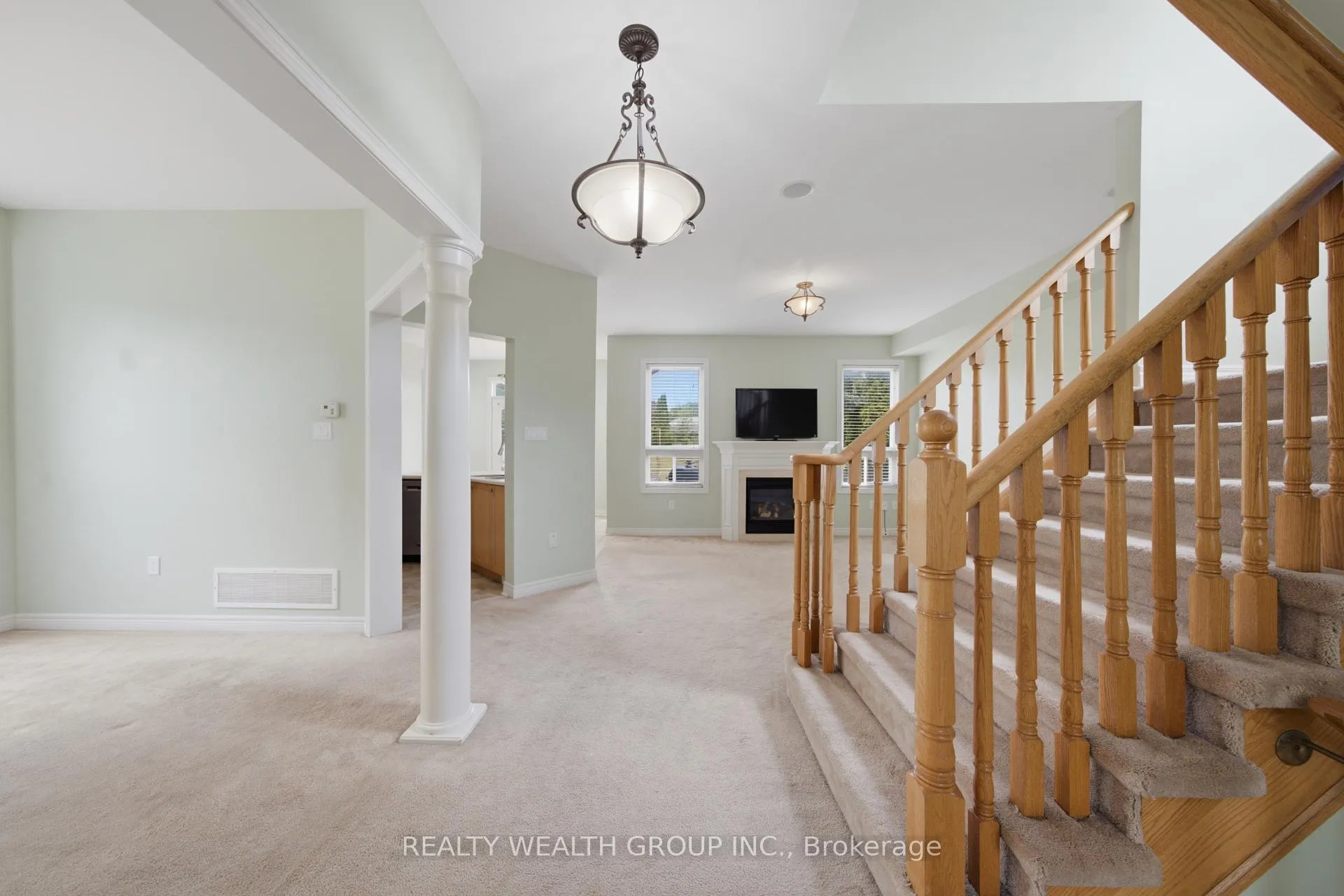 Photo 12 of 3 Queensplate Drive, Scugog, Port Perry — HOMEH