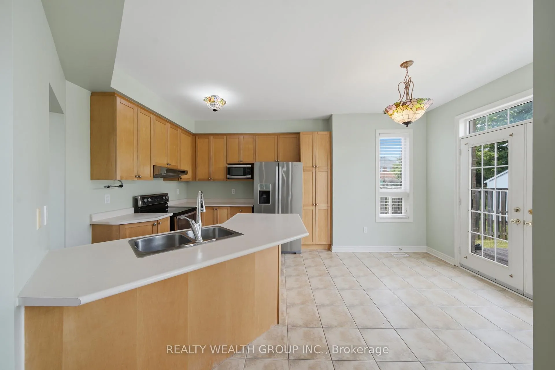 Photo 17 of 3 Queensplate Drive, Scugog, Port Perry — HOMEH