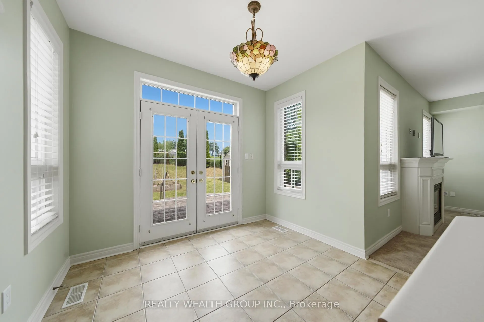 Photo 23 of 3 Queensplate Drive, Scugog, Port Perry — HOMEH