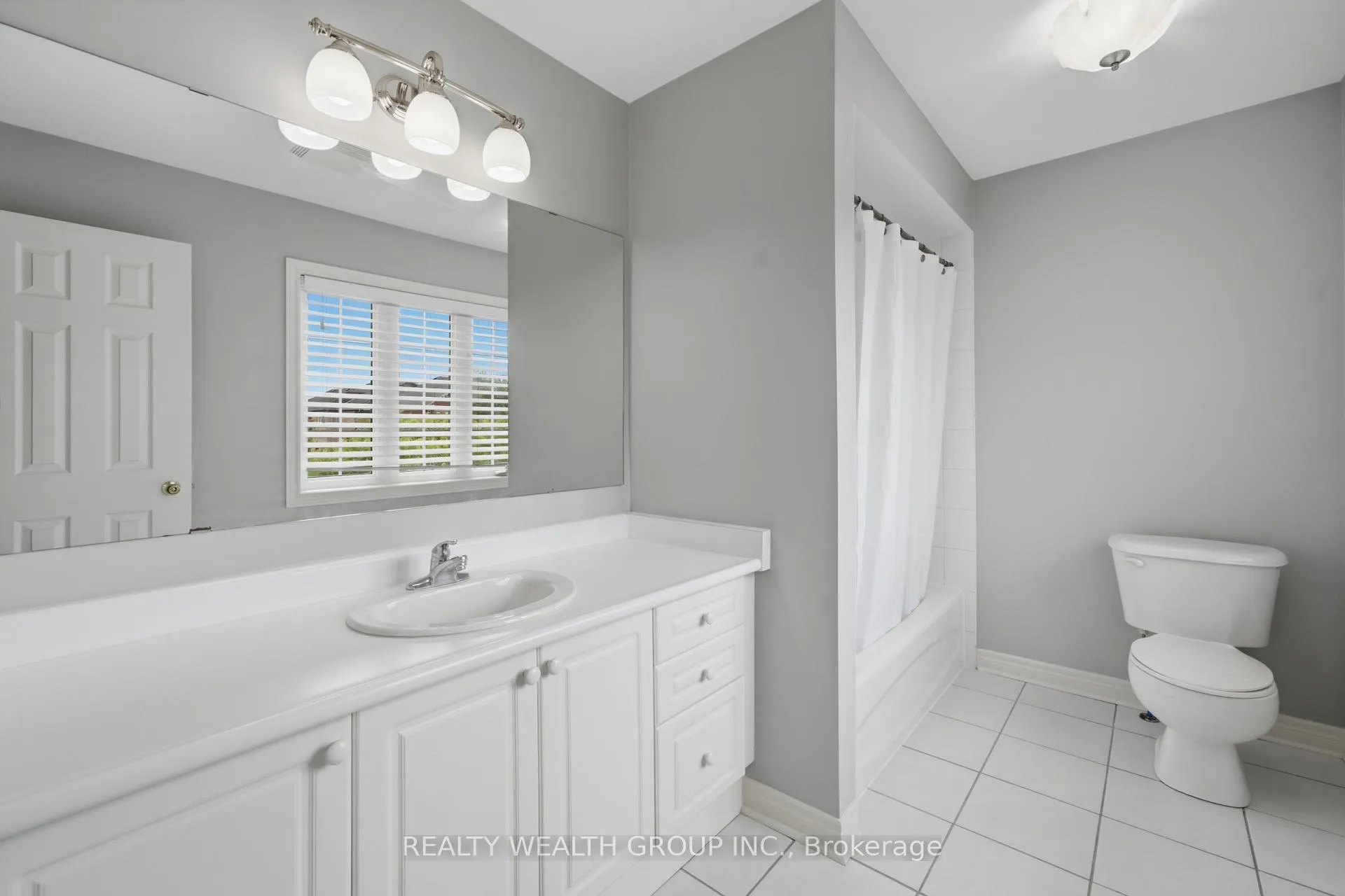 Photo 36 of 3 Queensplate Drive, Scugog, Port Perry — HOMEH
