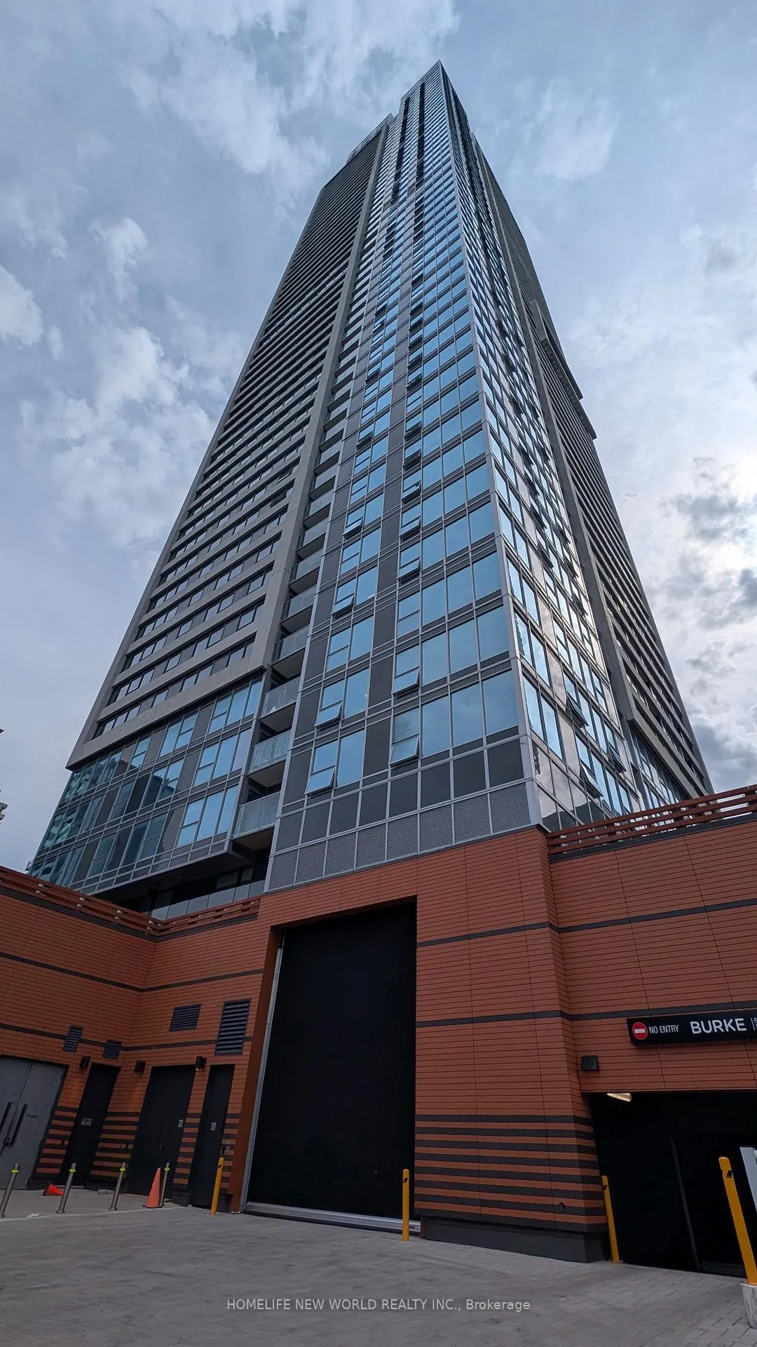 Front of Unit 2508, 609 Sherbourne Street