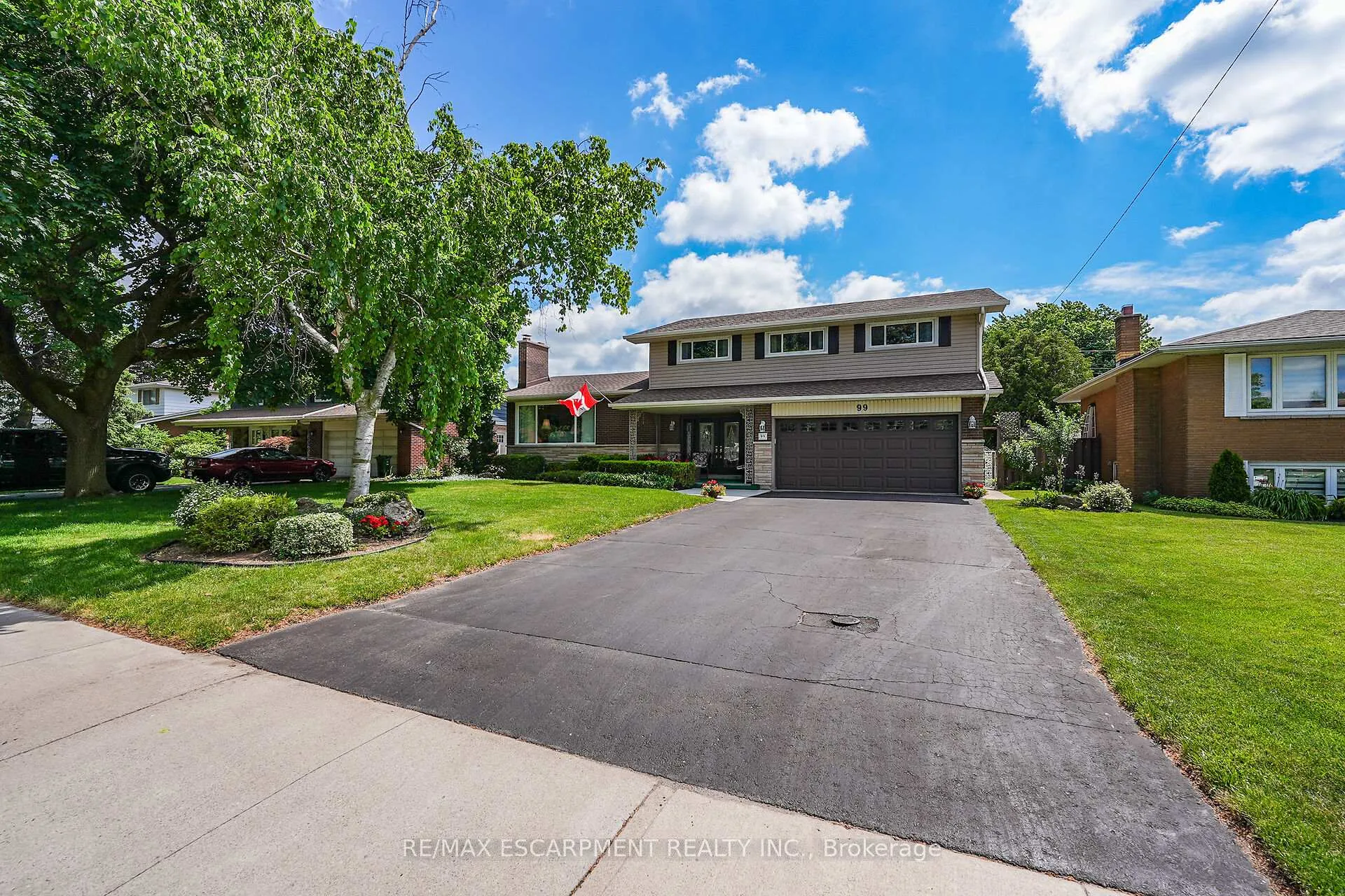 Photo 3 of 99 Elmhurst Drive, Hamilton, Sherwood — HOMEH