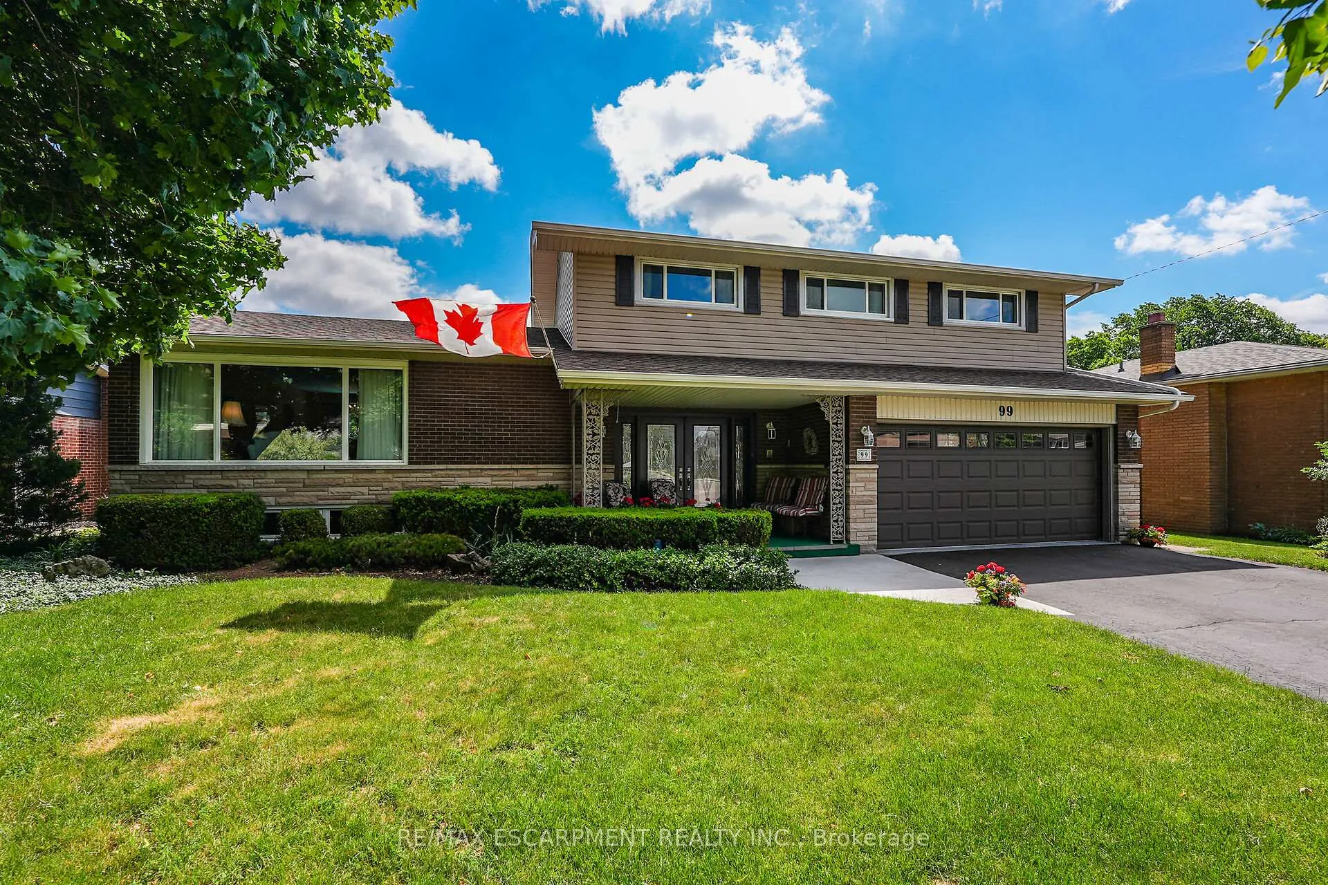 Photo 4 of 99 Elmhurst Drive, Hamilton, Sherwood — HOMEH