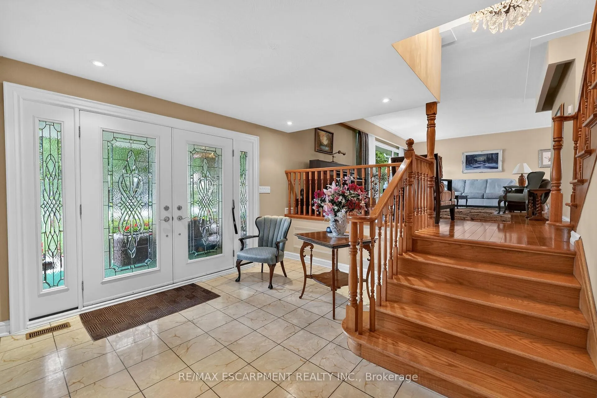 Photo 6 of 99 Elmhurst Drive, Hamilton, Sherwood — HOMEH