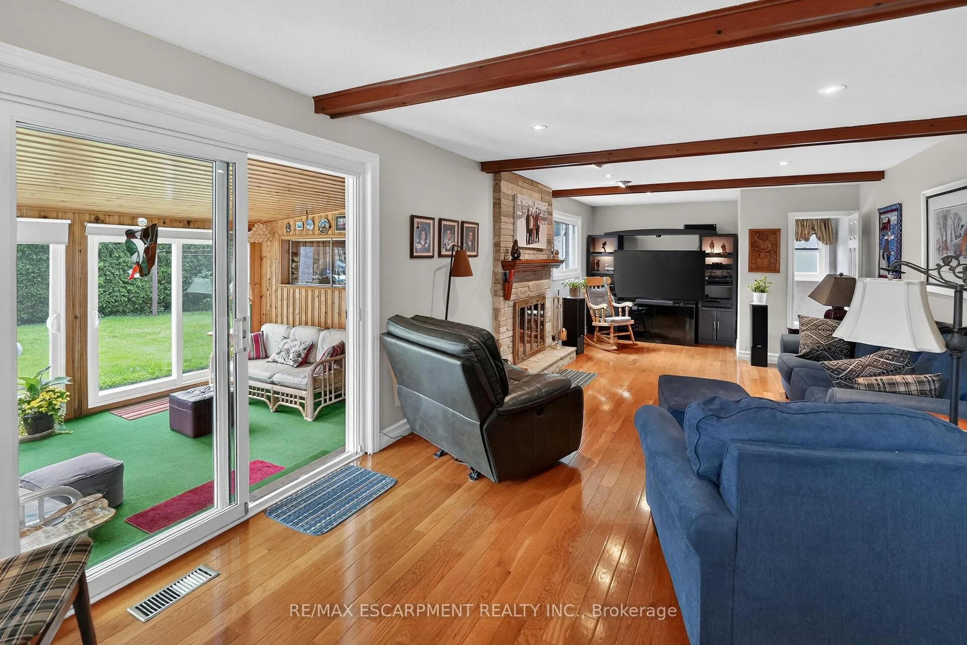 Photo 17 of 99 Elmhurst Drive, Hamilton, Sherwood — HOMEH