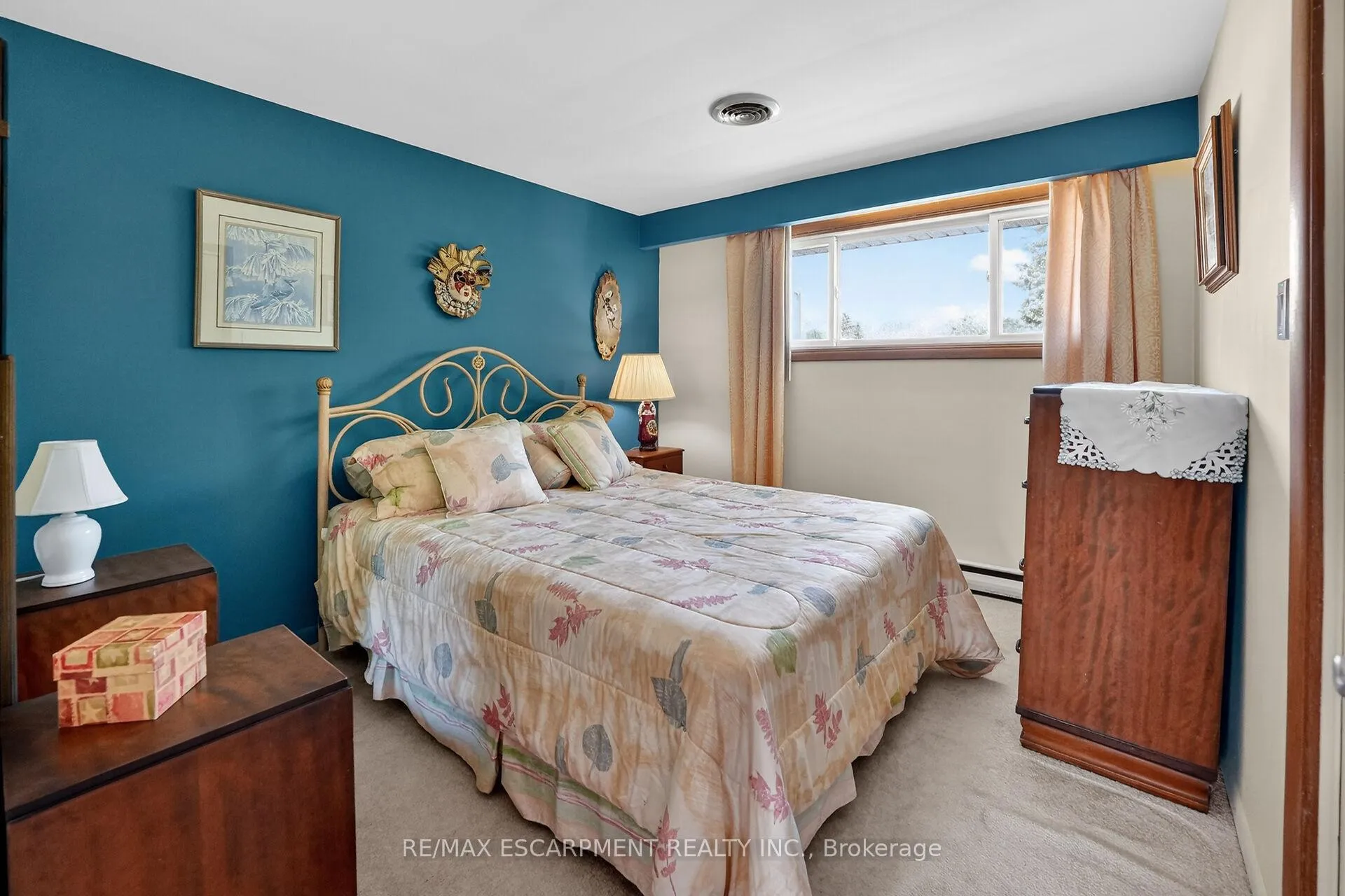 Photo 23 of 99 Elmhurst Drive, Hamilton, Sherwood — HOMEH