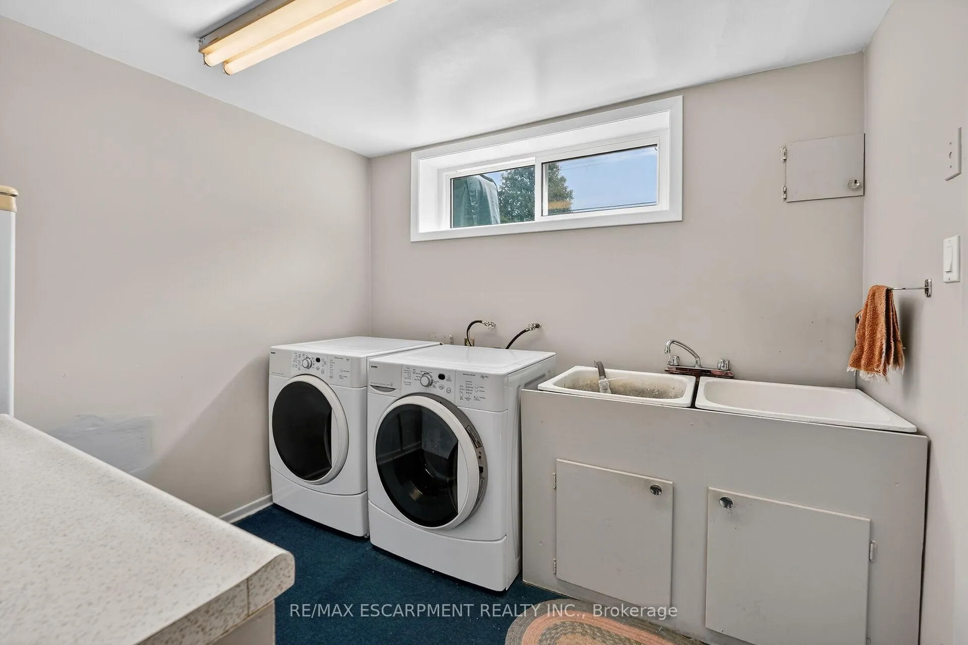 Photo 34 of 99 Elmhurst Drive, Hamilton, Sherwood — HOMEH