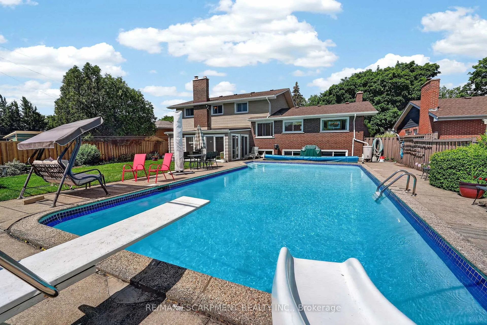 Photo 38 of 99 Elmhurst Drive, Hamilton, Sherwood — HOMEH