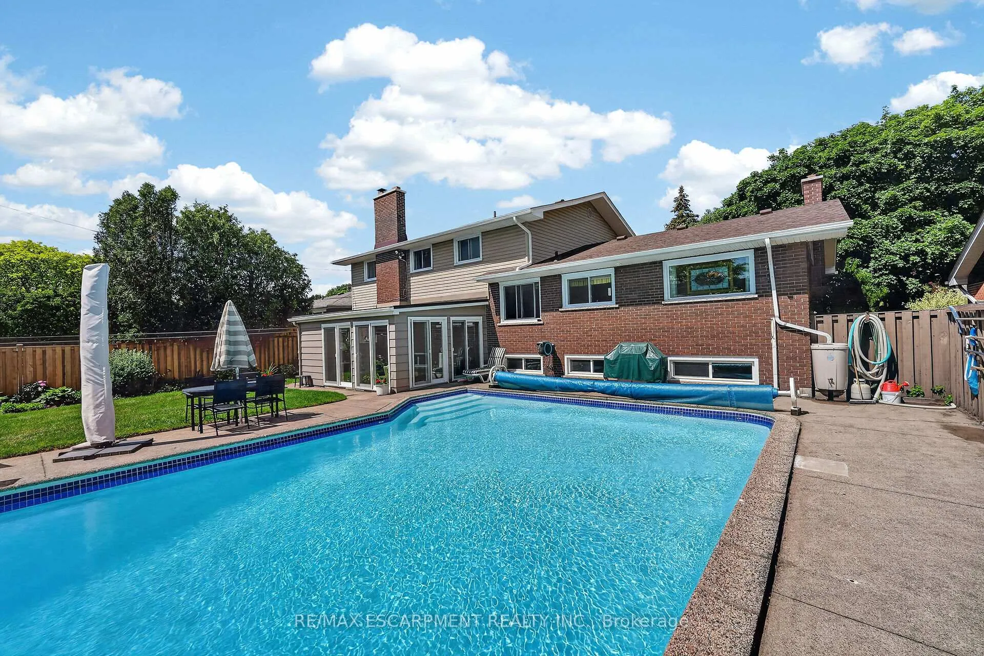 Photo 39 of 99 Elmhurst Drive, Hamilton, Sherwood — HOMEH