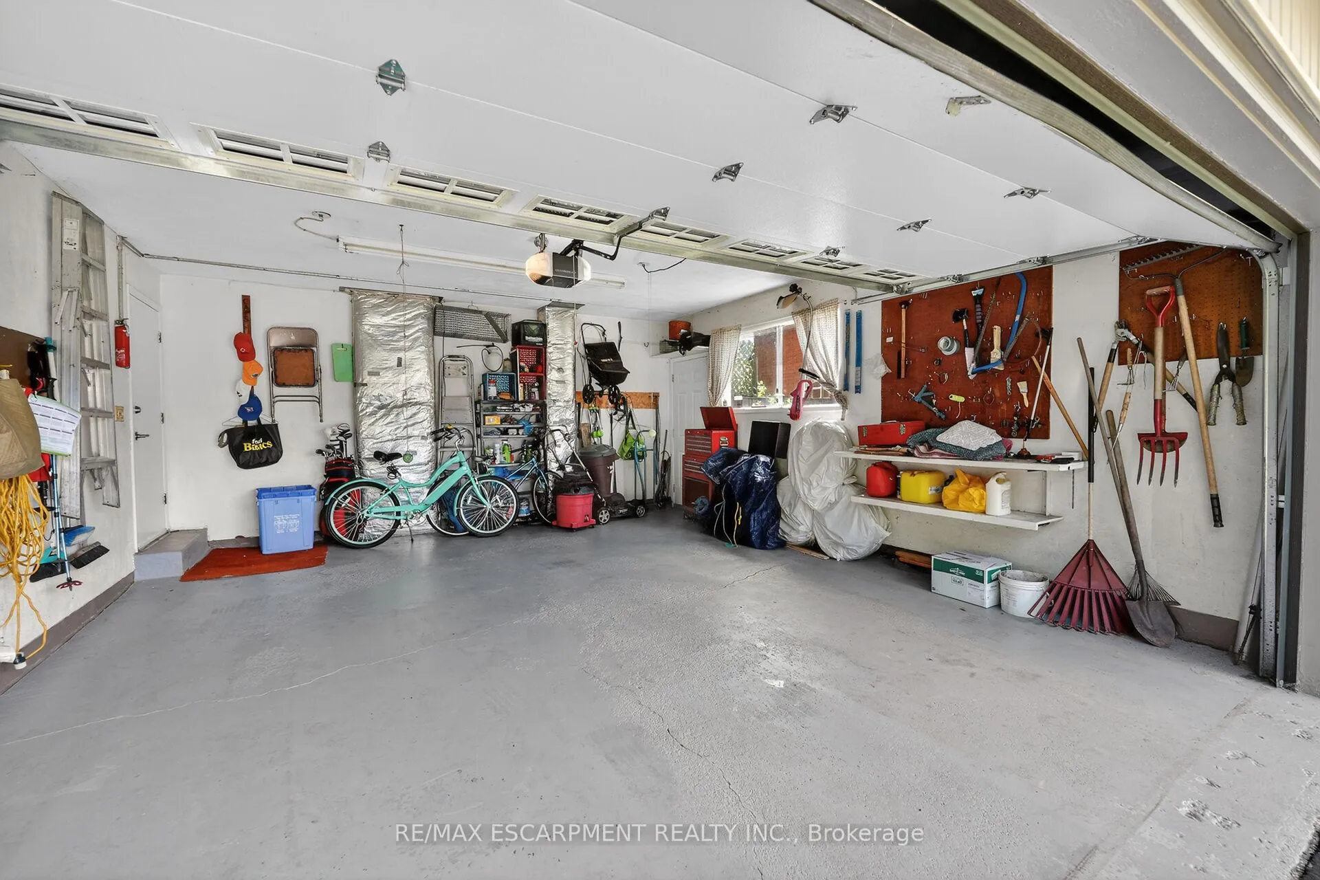 Photo 41 of 99 Elmhurst Drive, Hamilton, Sherwood — HOMEH