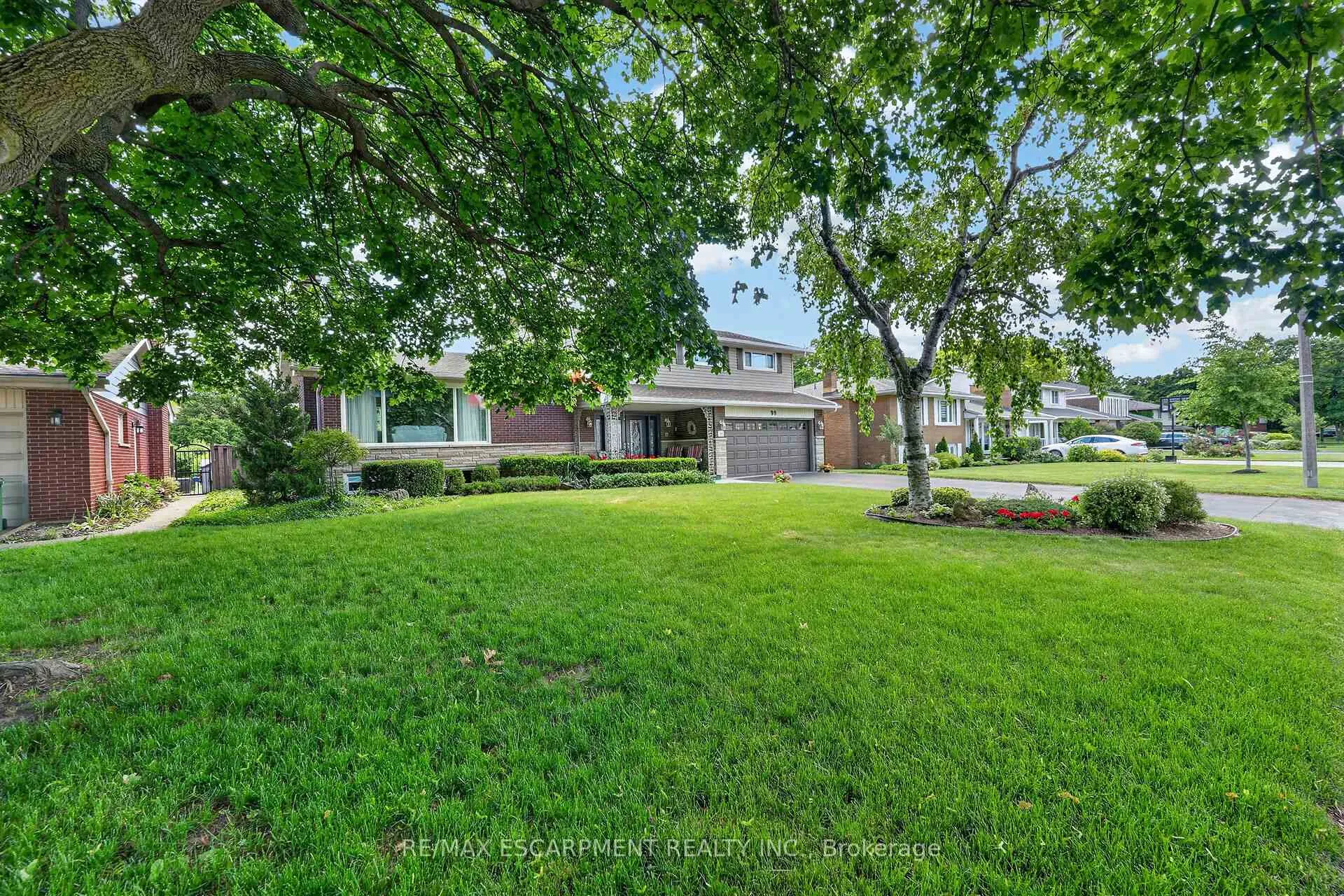 Photo 42 of 99 Elmhurst Drive, Hamilton, Sherwood — HOMEH