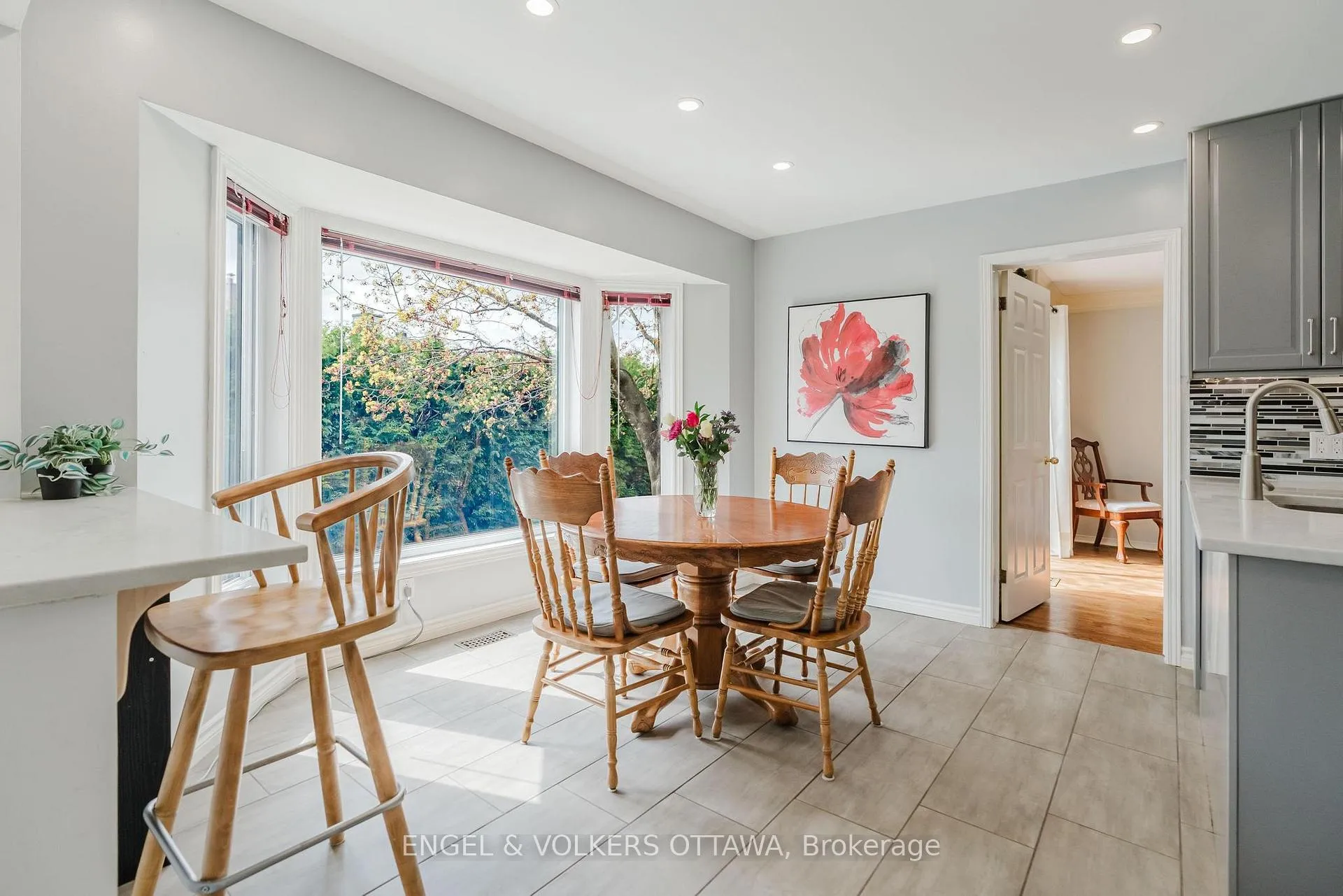 Photo 11 of 30 Huntings End Avenue, Ottawa, Kanata - Bridlewood — HOMEH
