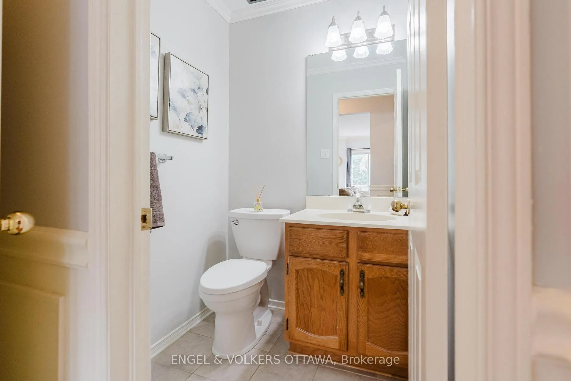 Photo 14 of 30 Huntings End Avenue, Ottawa, Kanata - Bridlewood — HOMEH