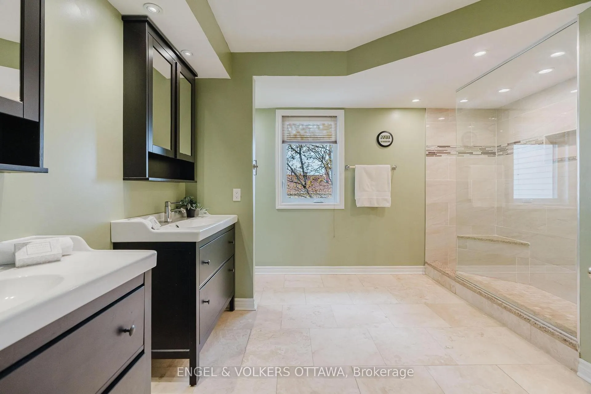Photo 21 of 30 Huntings End Avenue, Ottawa, Kanata - Bridlewood — HOMEH
