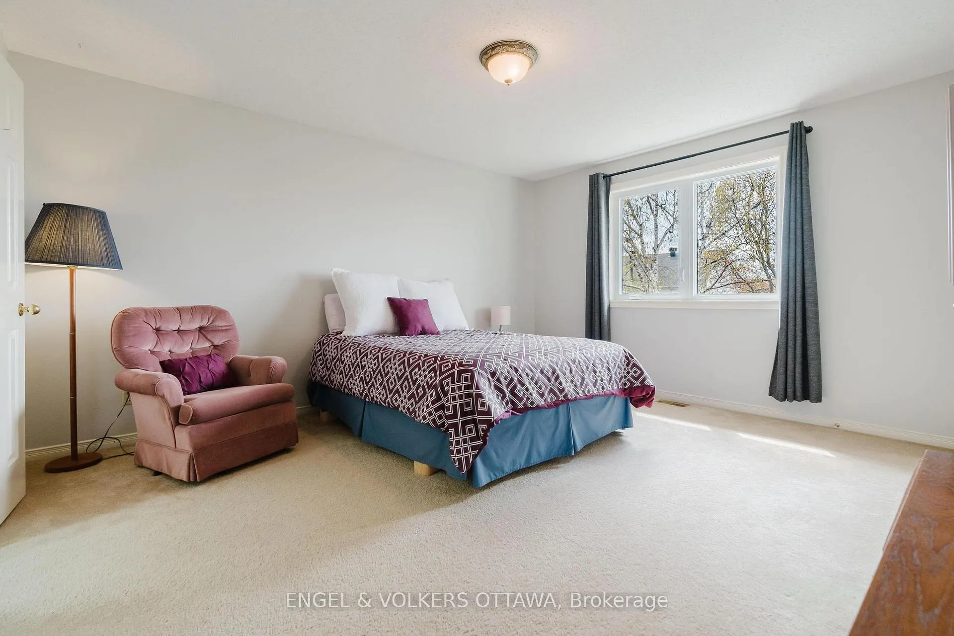 Photo 23 of 30 Huntings End Avenue, Ottawa, Kanata - Bridlewood — HOMEH