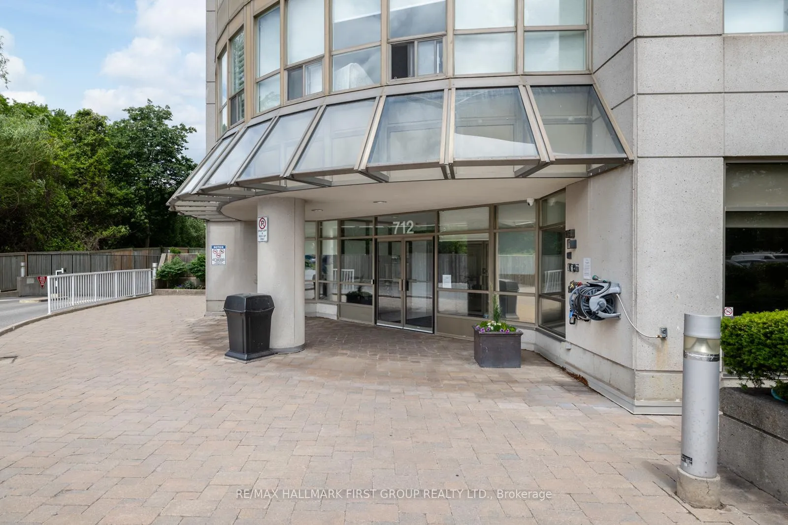 Photo 2 of Unit 1002, 712 Rossland Road E, Whitby, Pringle Creek — HOMEH