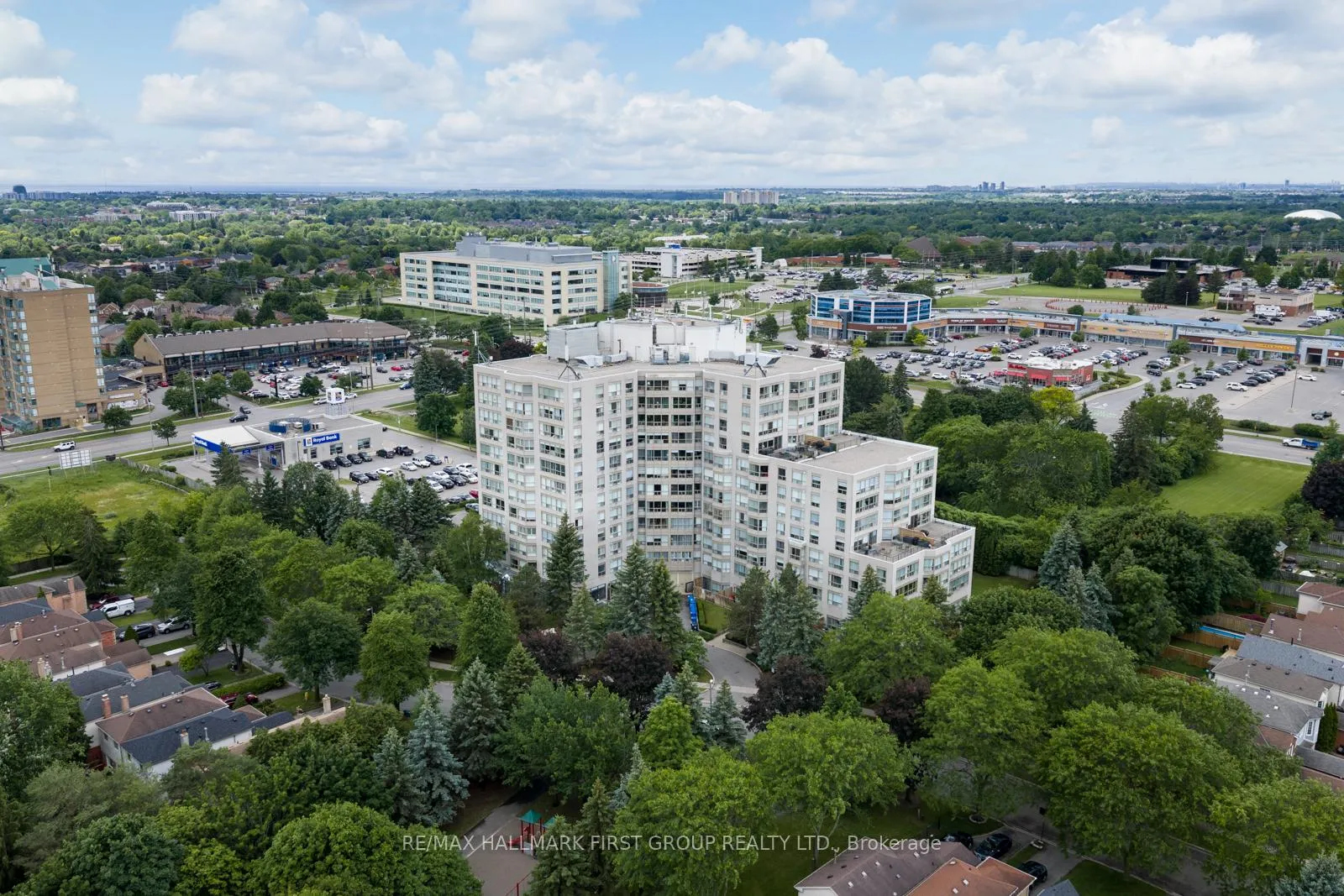 Photo 41 of Unit 1002, 712 Rossland Road E, Whitby, Pringle Creek — HOMEH