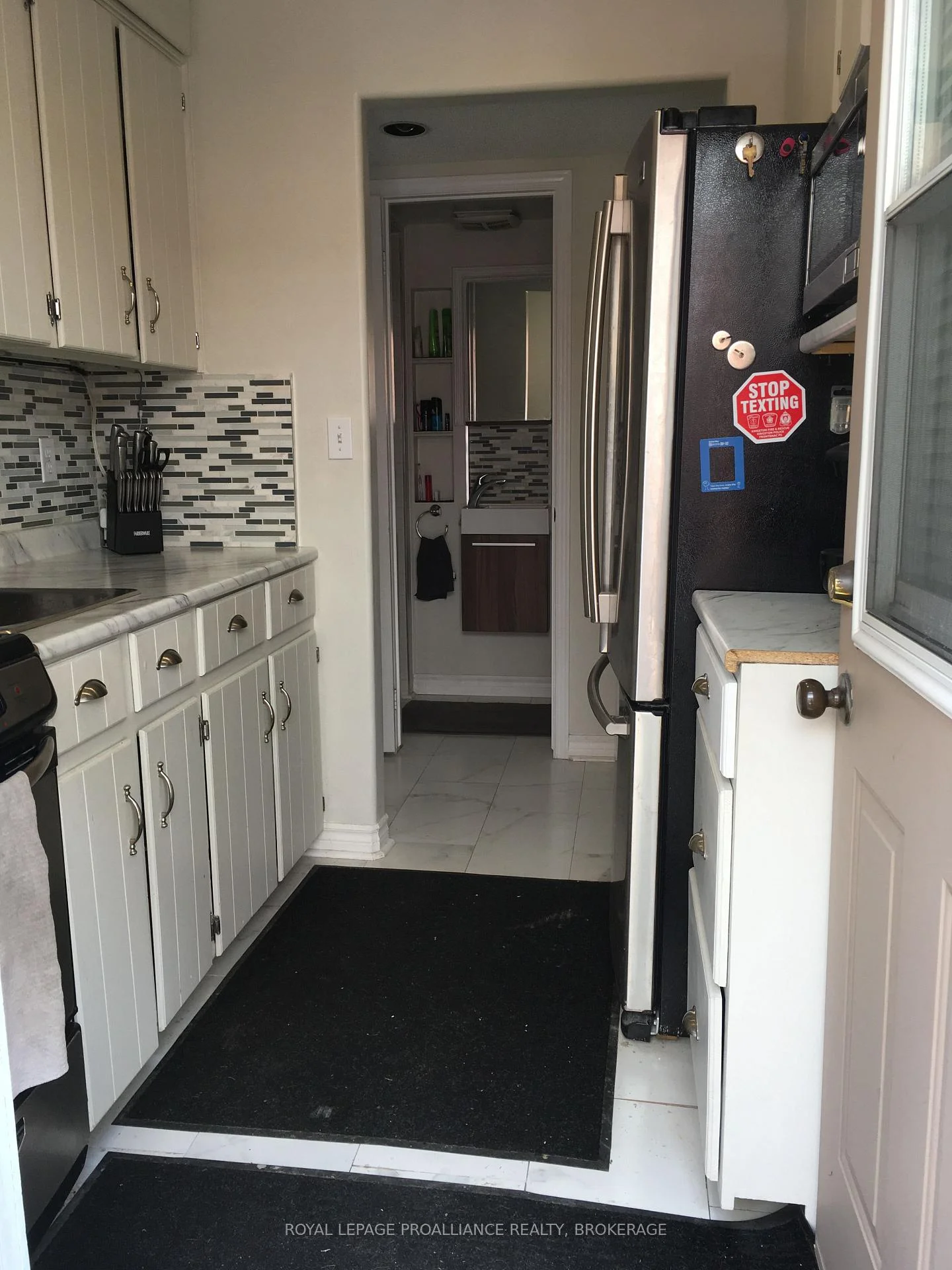 Photo 34 of 653 Barnsley Crescent, Kingston, City SouthWest — HOMEH