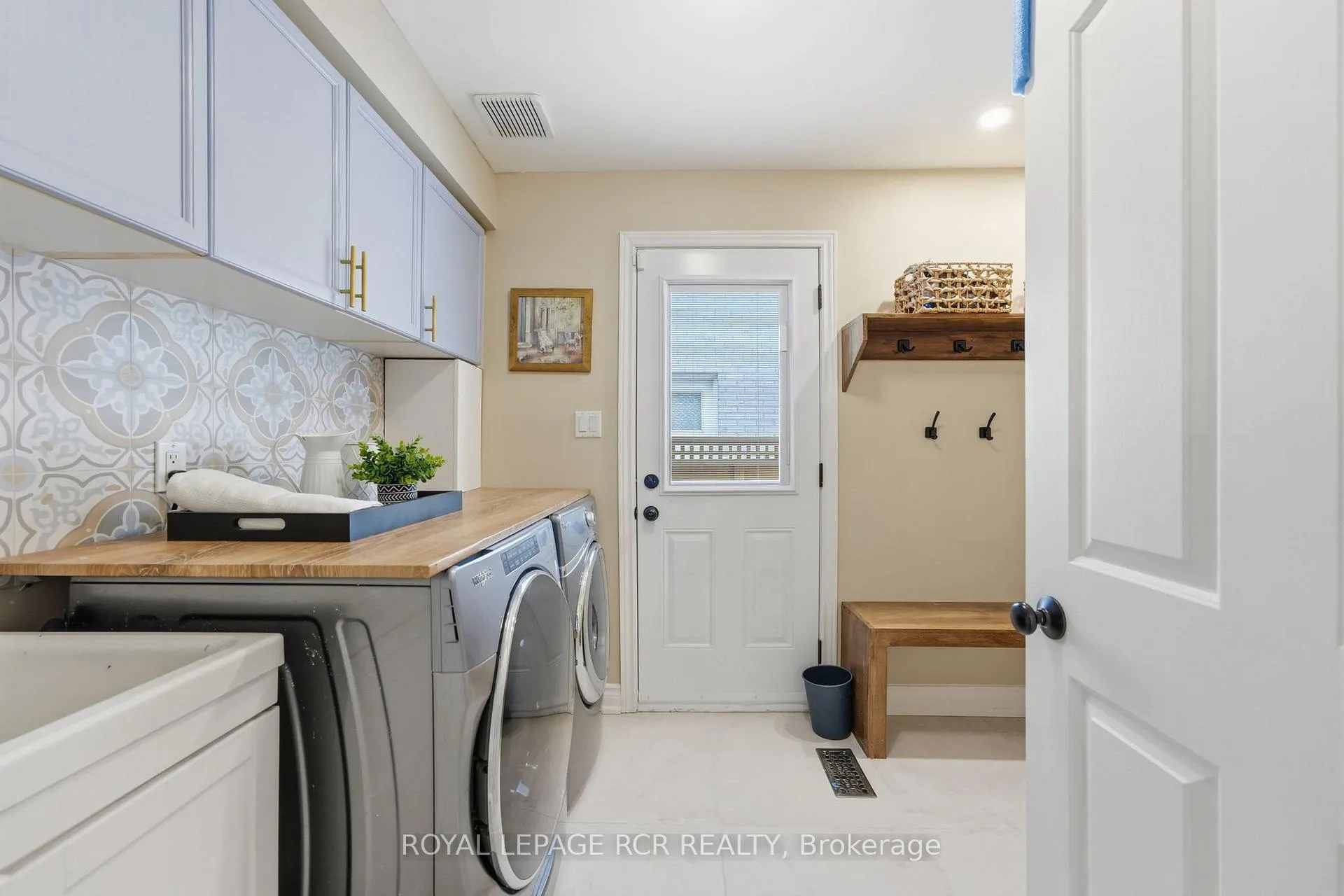 Photo 22 of 98 Corner Ridge Road, Aurora, Aurora Highlands — HOMEH