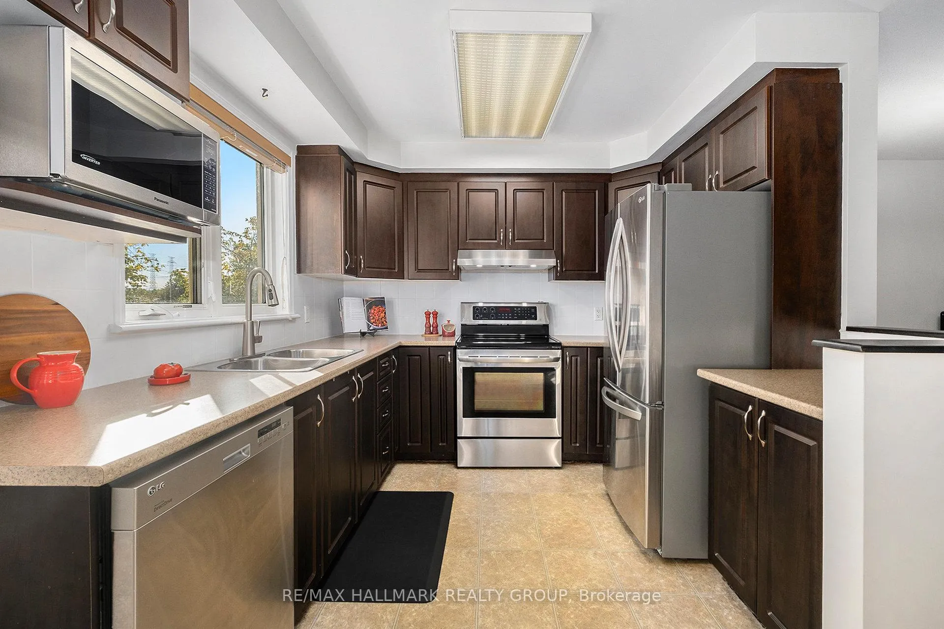 Photo 11 of Unit 112, 1512 Walkley Road, Ottawa, Heron Gate/Industrial Park — HOMEH